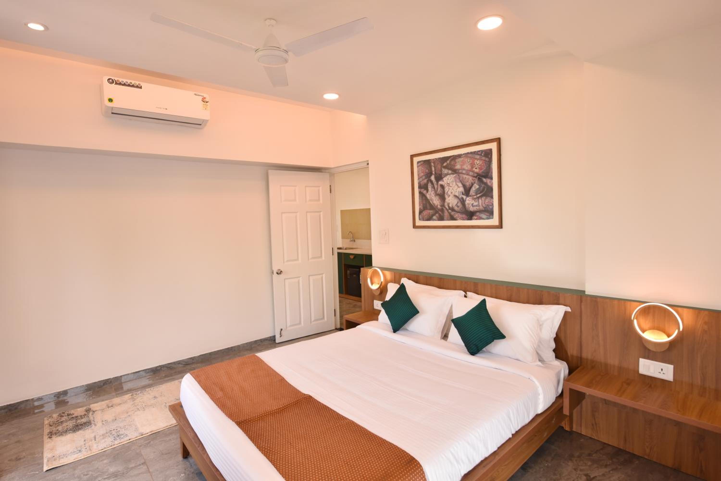 Lembranca Studios & Suites Near Famous FLOATING CASINOS of Goa