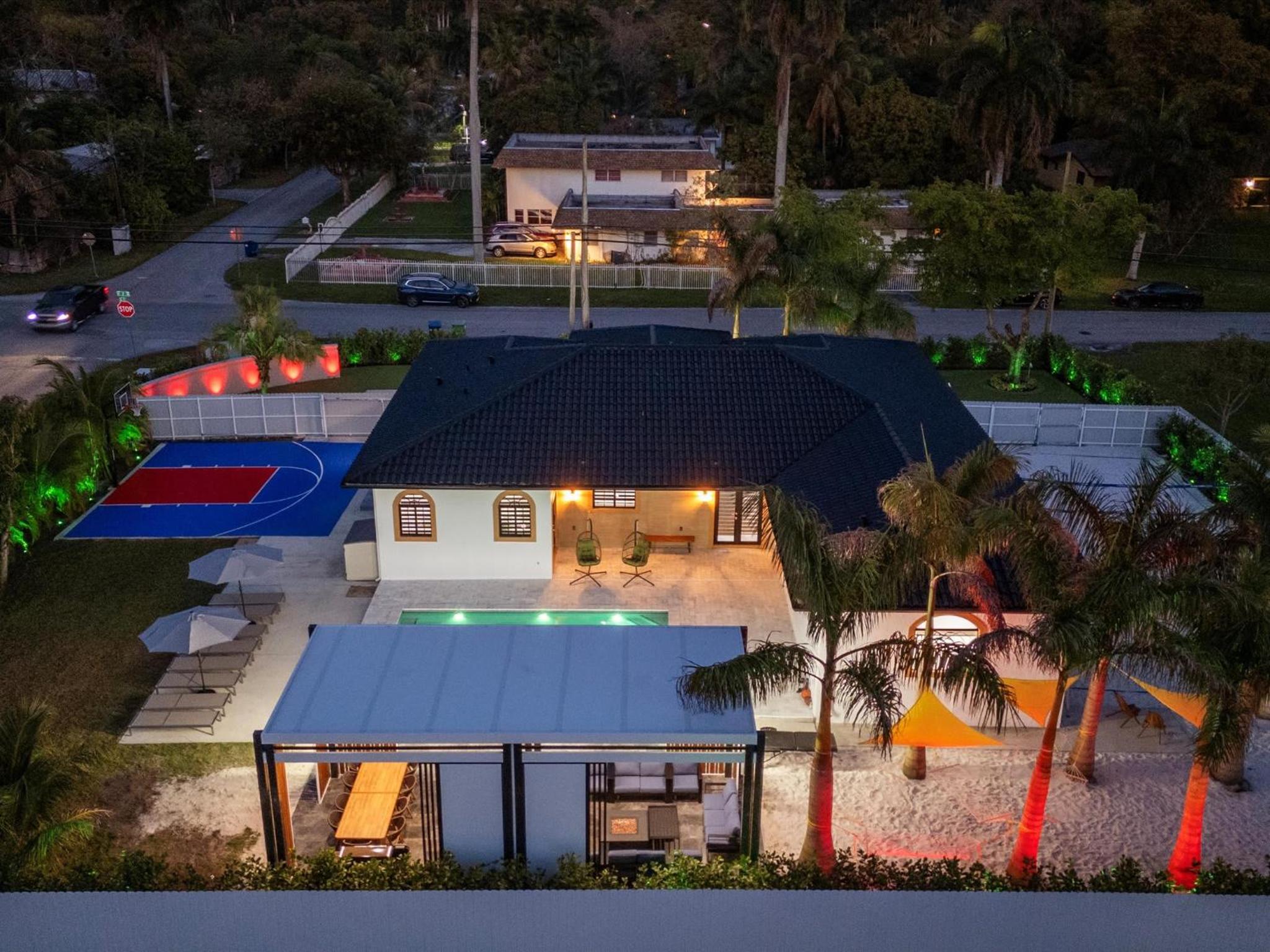 Villa ART Pool Golf Volleyball