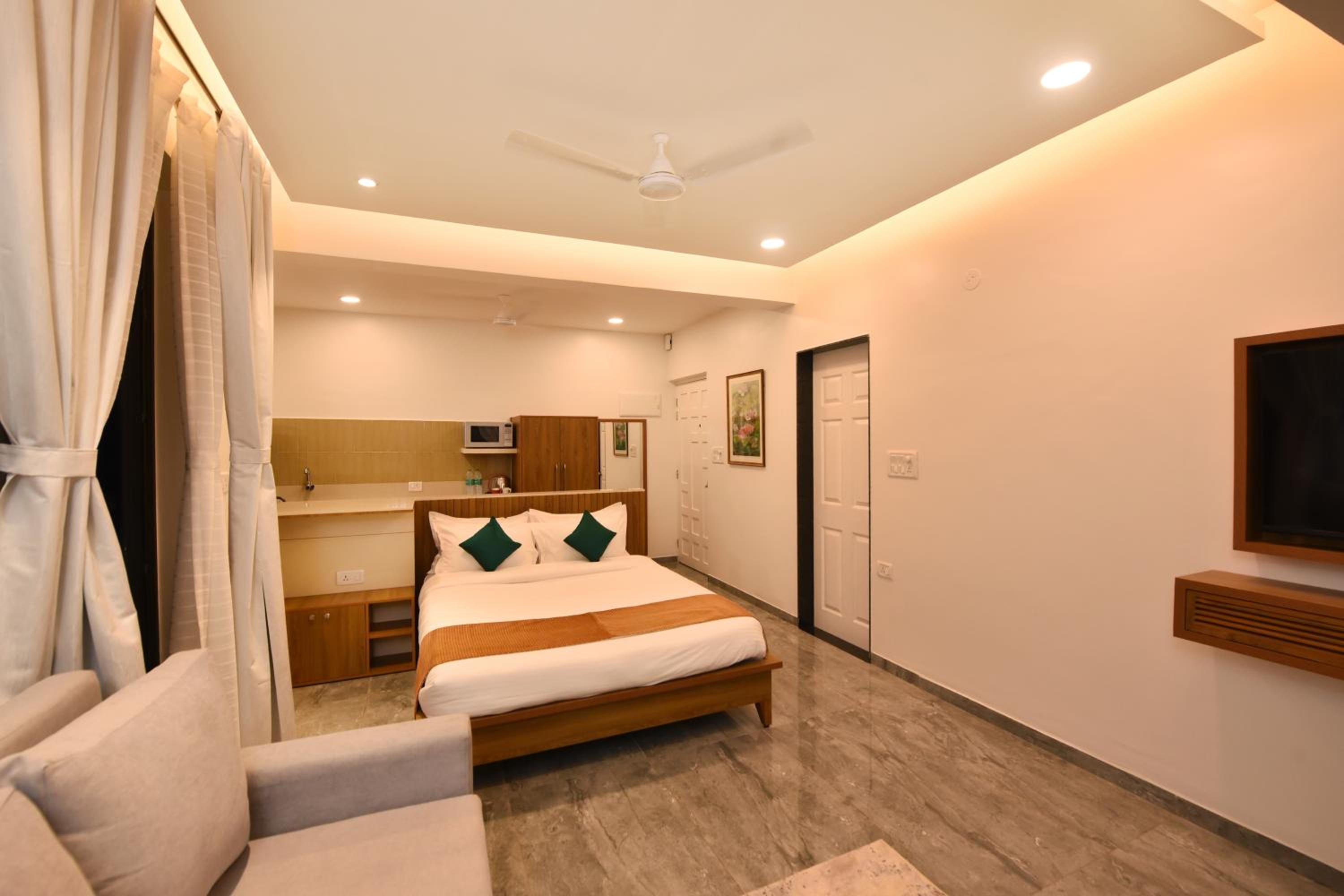 Lembranca Studios & Suites Near Famous FLOATING CASINOS of Goa