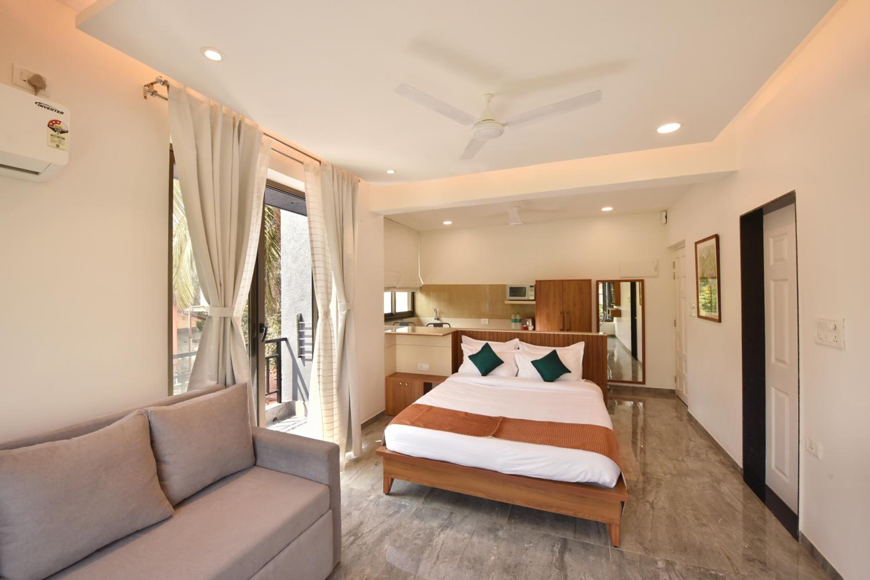 Lembranca Studios & Suites Near Famous FLOATING CASINOS of Goa