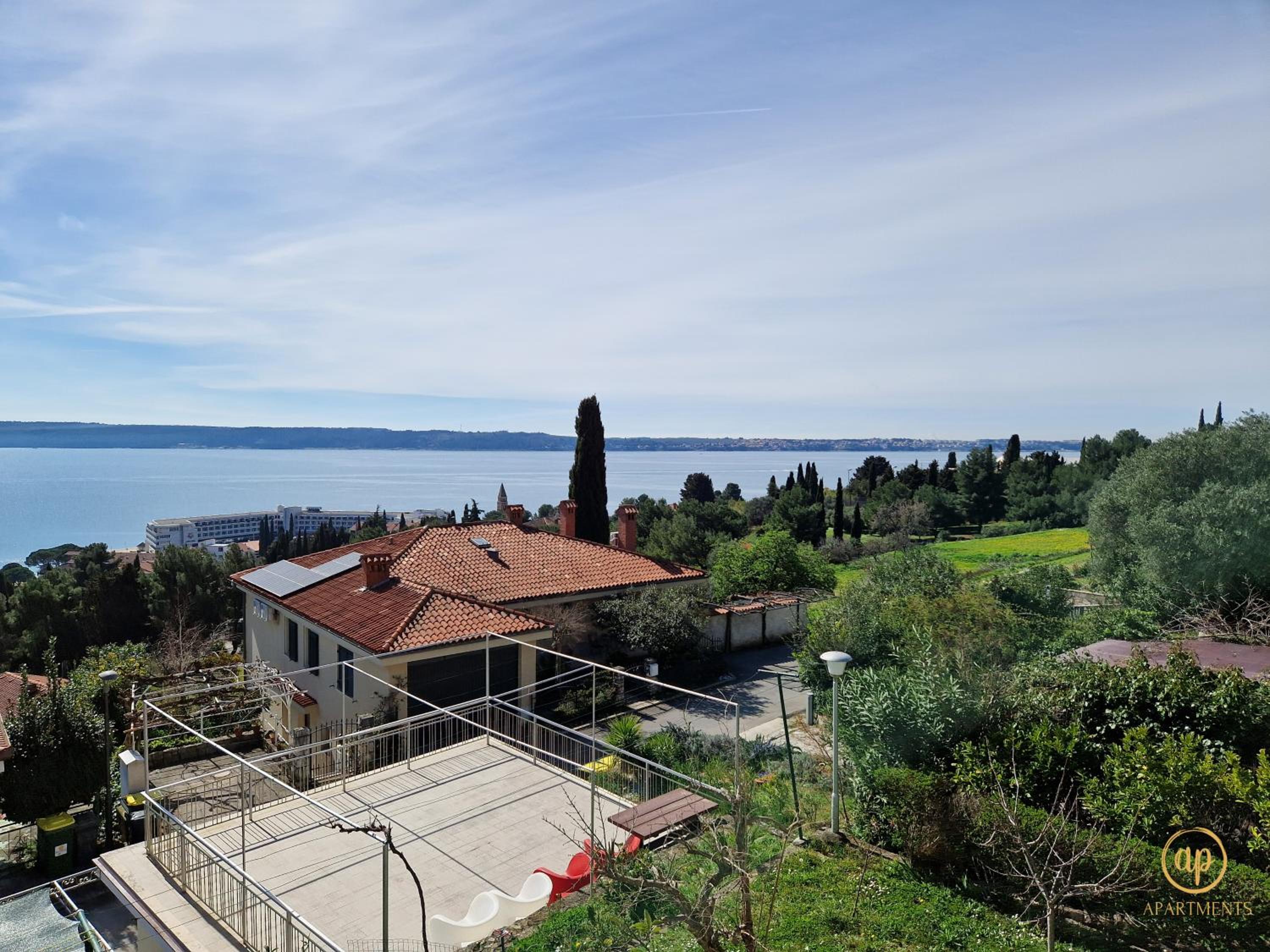 Seaview Apartments Manzoni view 4
