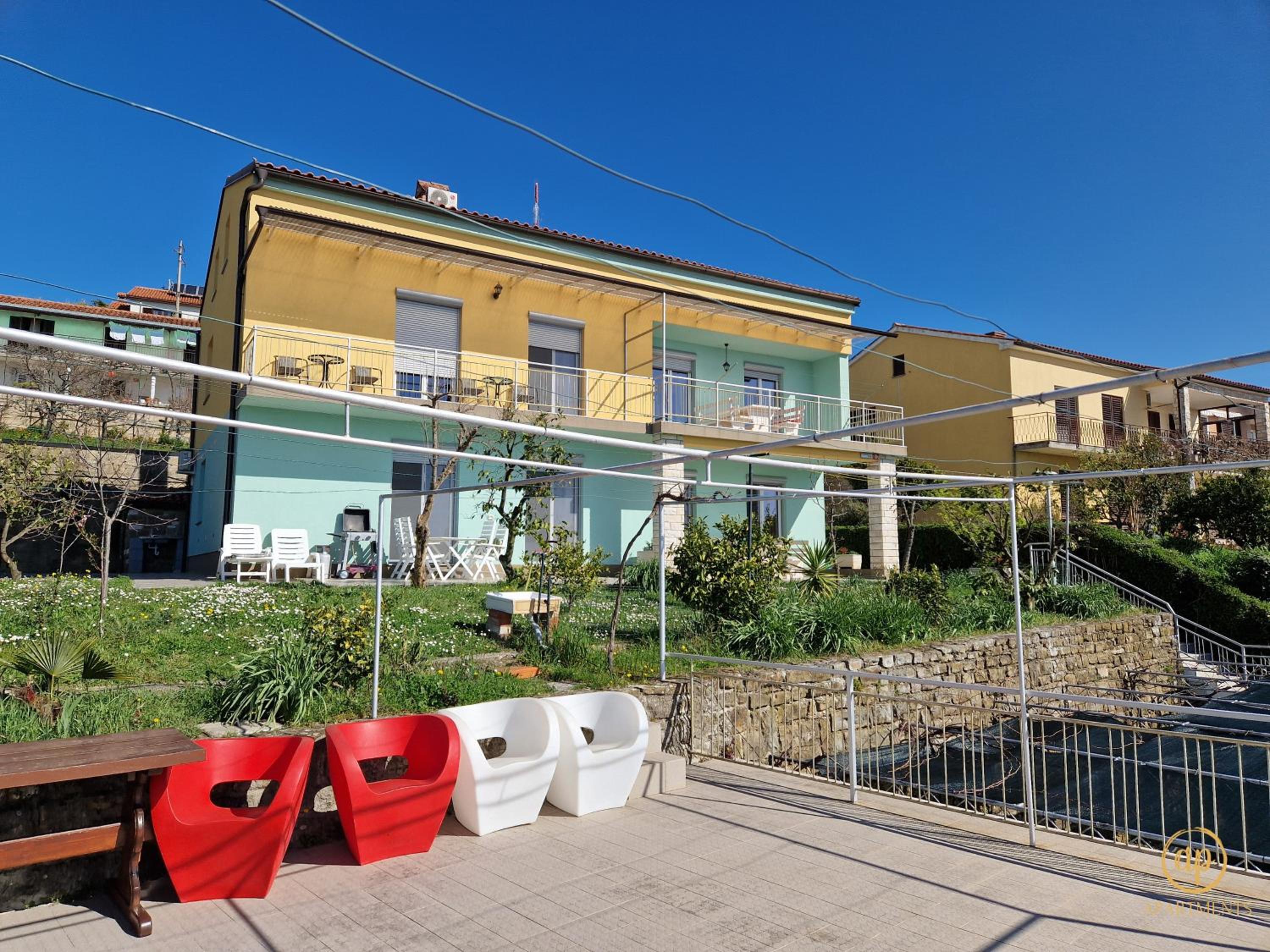 Seaview Apartments Manzoni view 5