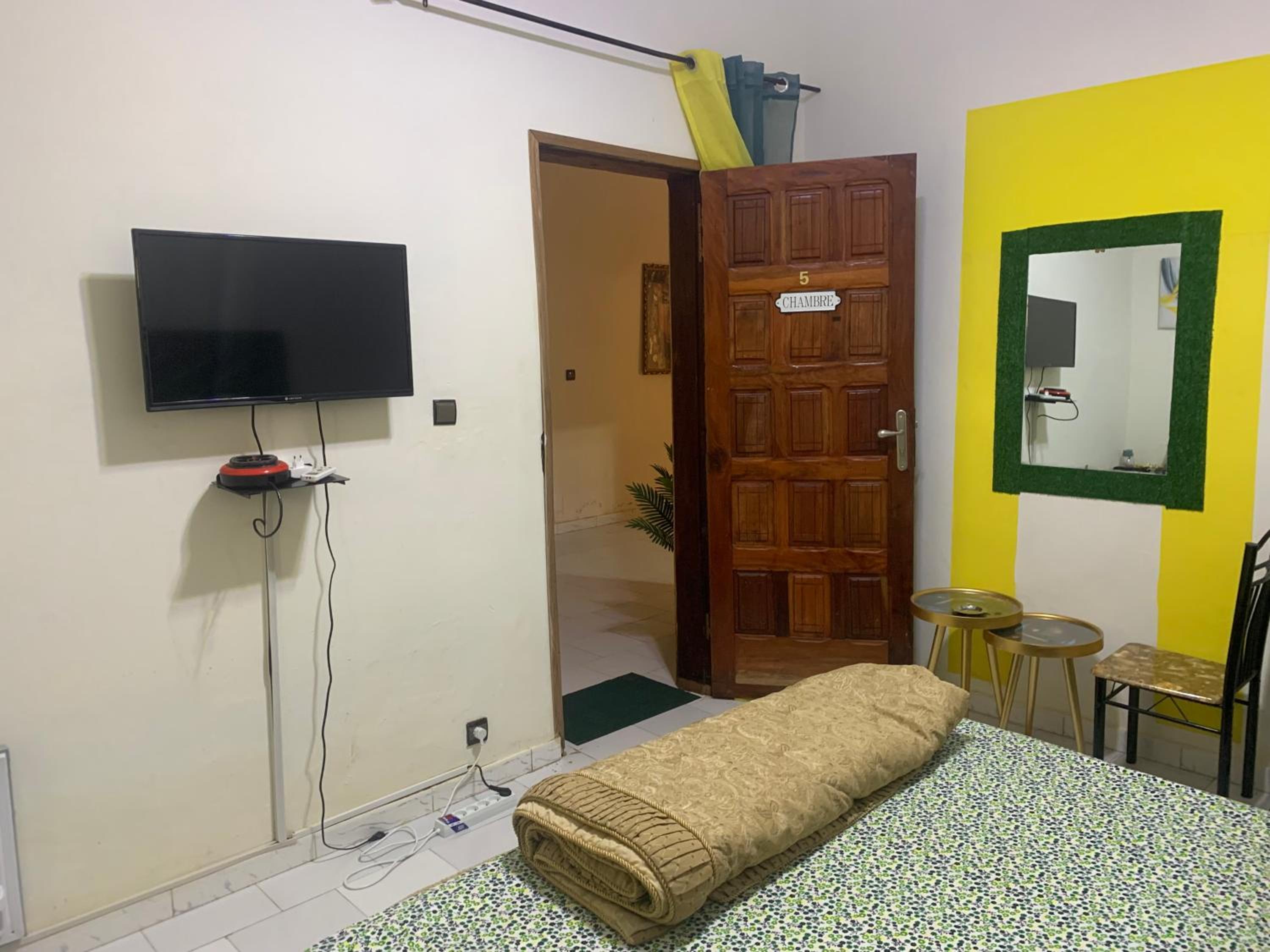 chambre simple et confortable a ngor view 5