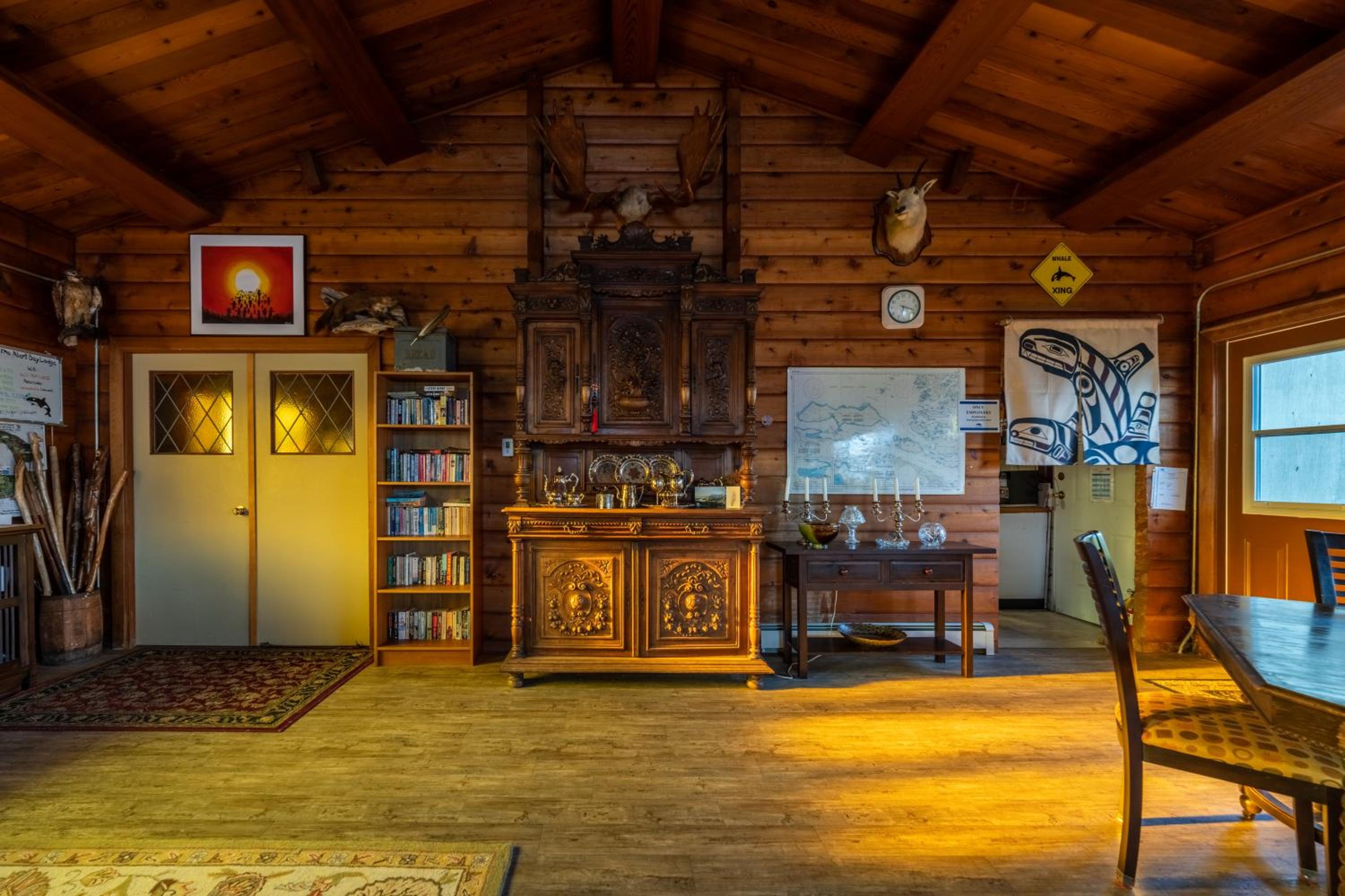 Alert Bay Lodge
