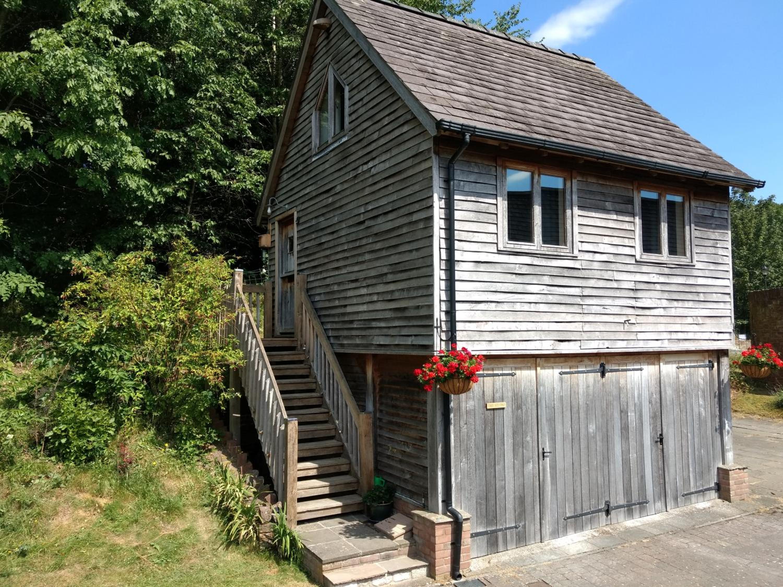 The Studio, Upper House Farm, Crickhowell with Double Garage and Free Parking view 2