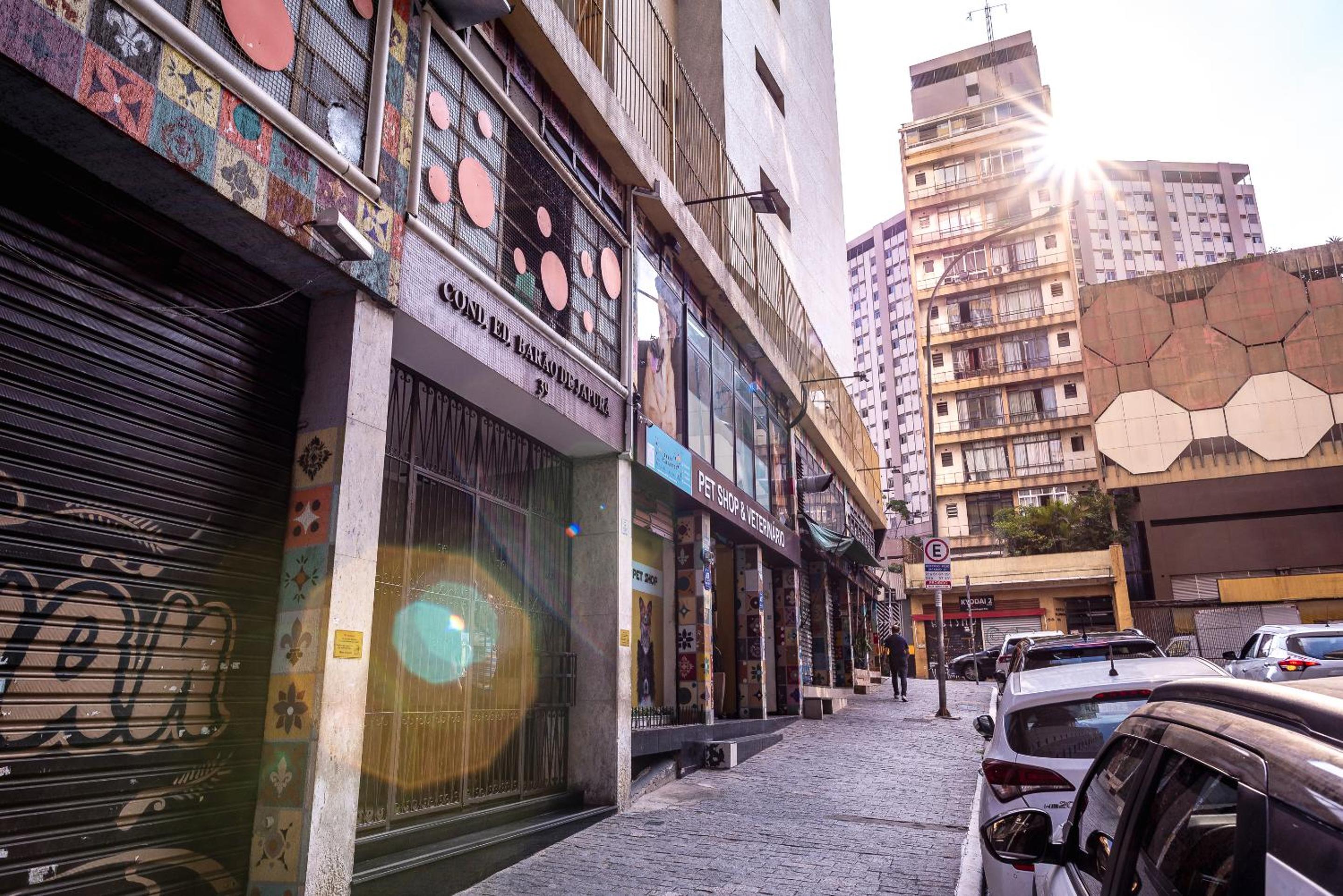 Apto completo na Bela Vista, centro de SP, a 500m metrô Anhangabaú, facil ir ao Brás e 25 de Março