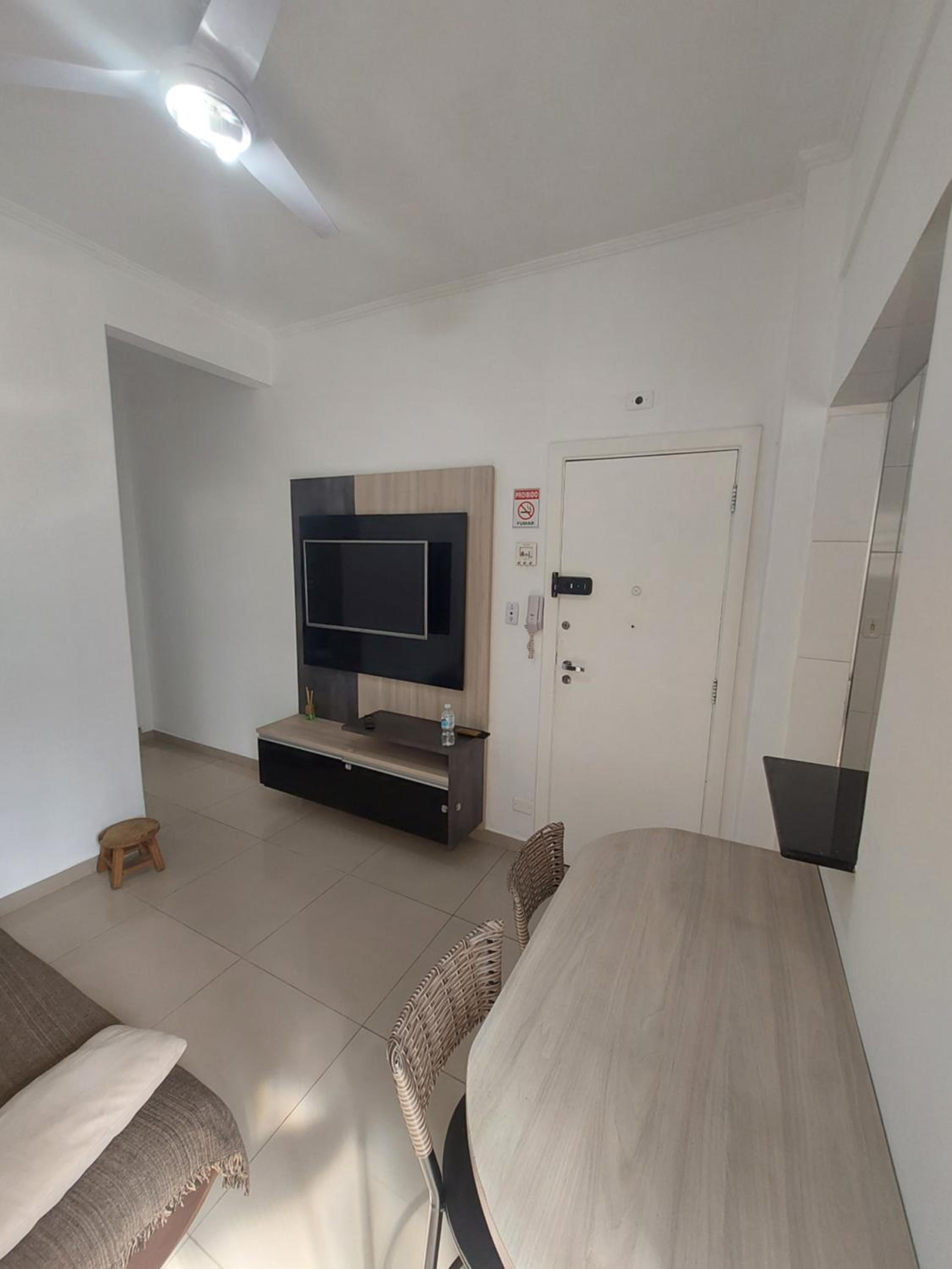 Vista ao mar, Wi-fi, Ar Cond, Portaria 24h, enxoval