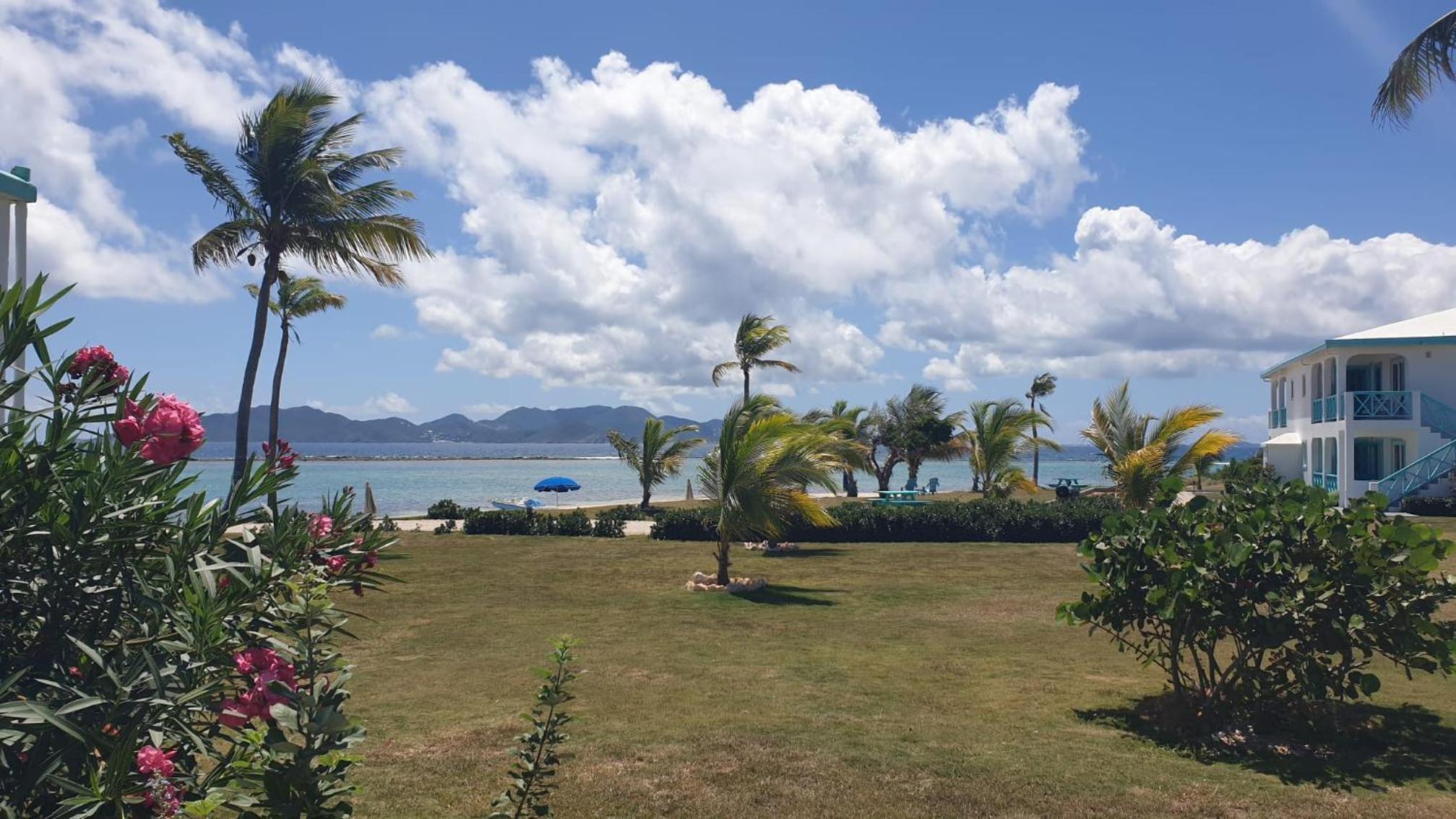 Coralito Bay Suites & Villas