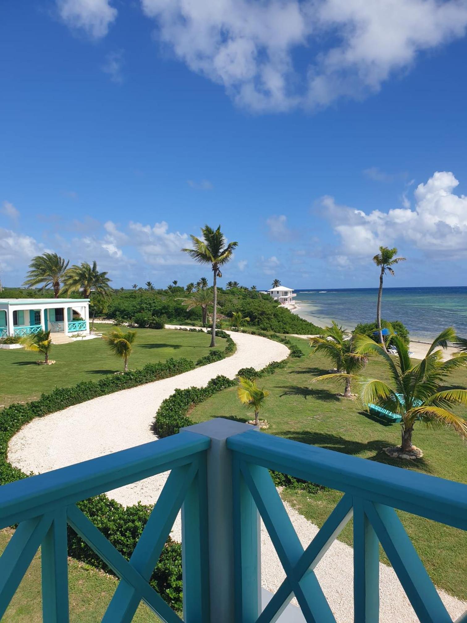 Coralito Bay Suites & Villas