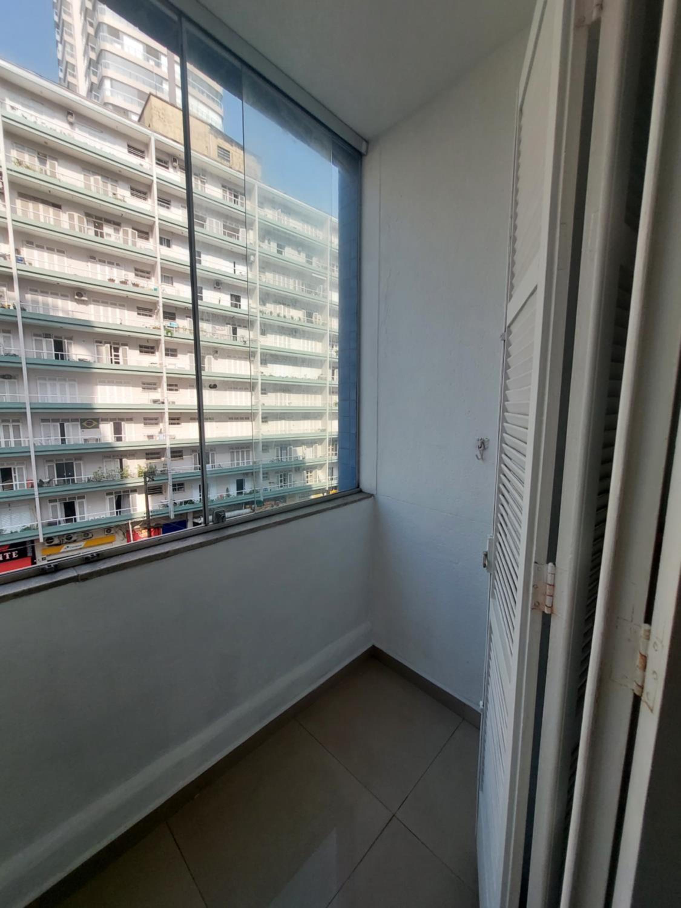 Vista ao mar, Wi-fi, Ar Cond, Portaria 24h, enxoval