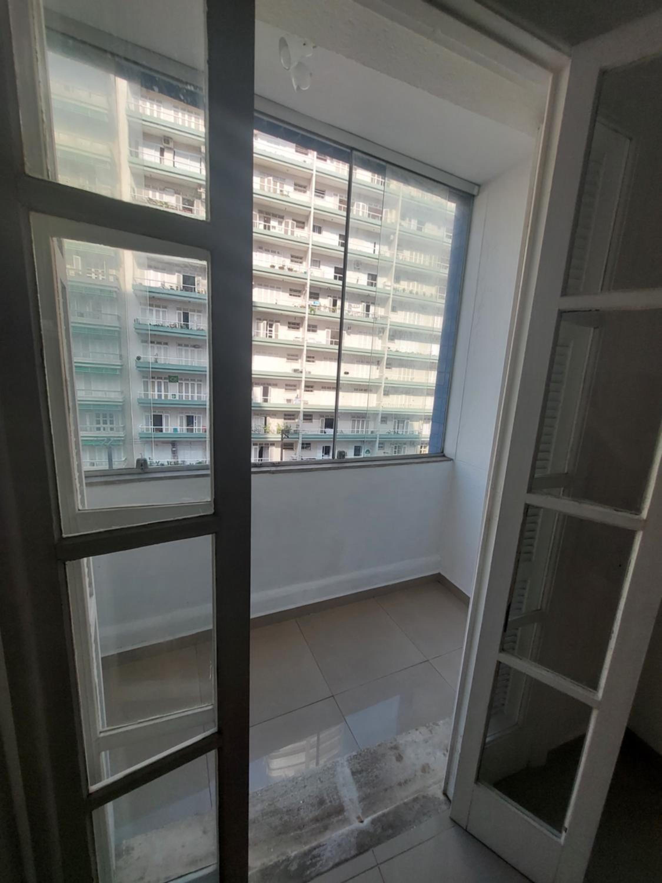 Vista ao mar, Wi-fi, Ar Cond, Portaria 24h, enxoval