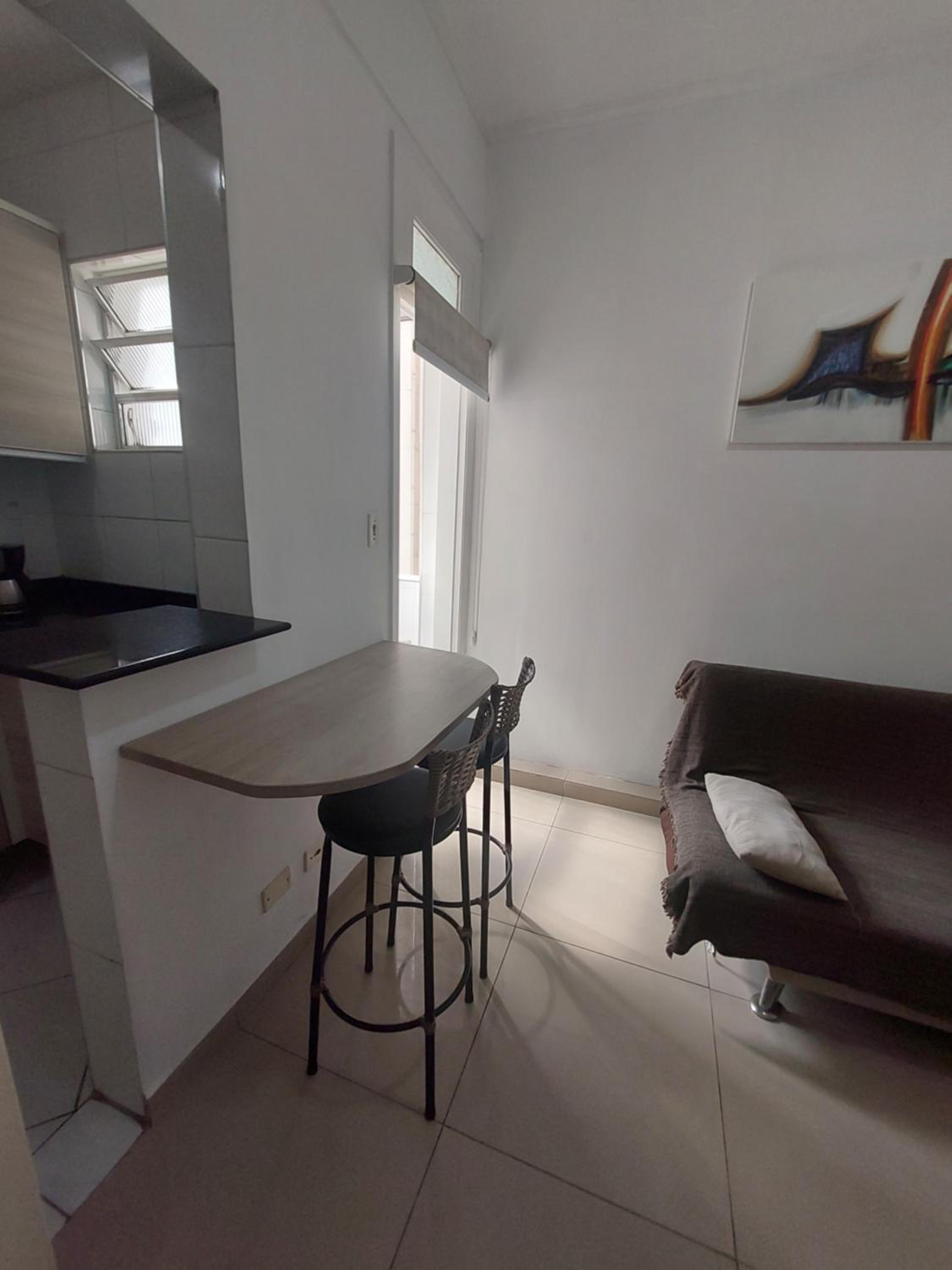 Vista ao mar, Wi-fi, Ar Cond, Portaria 24h, enxoval
