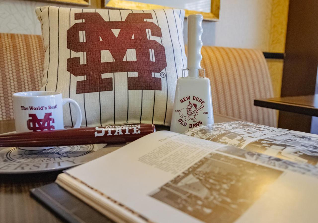 Russell Inn and Suites - Property Image 2