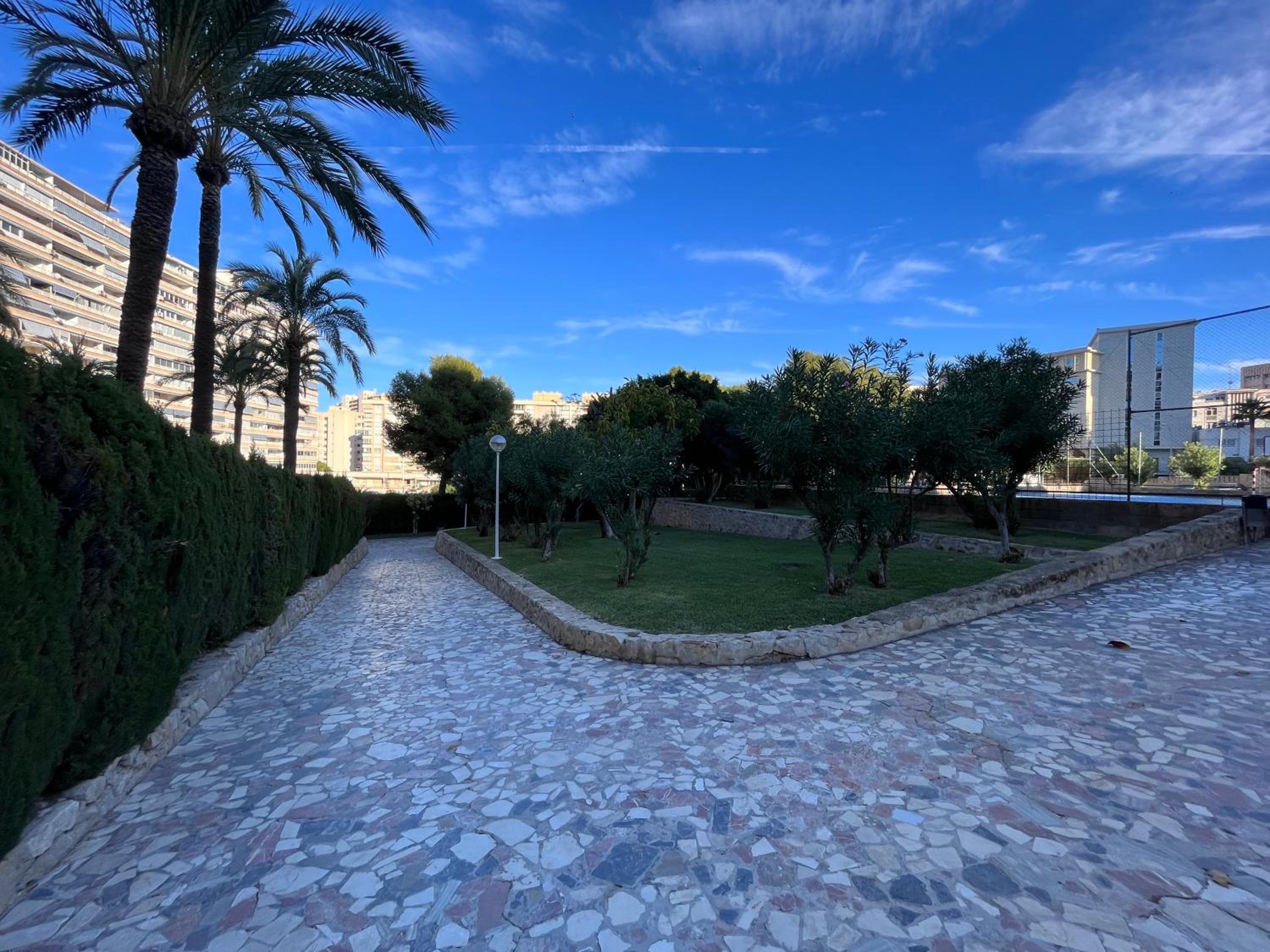Apartamento con terraza en San Juan Playa