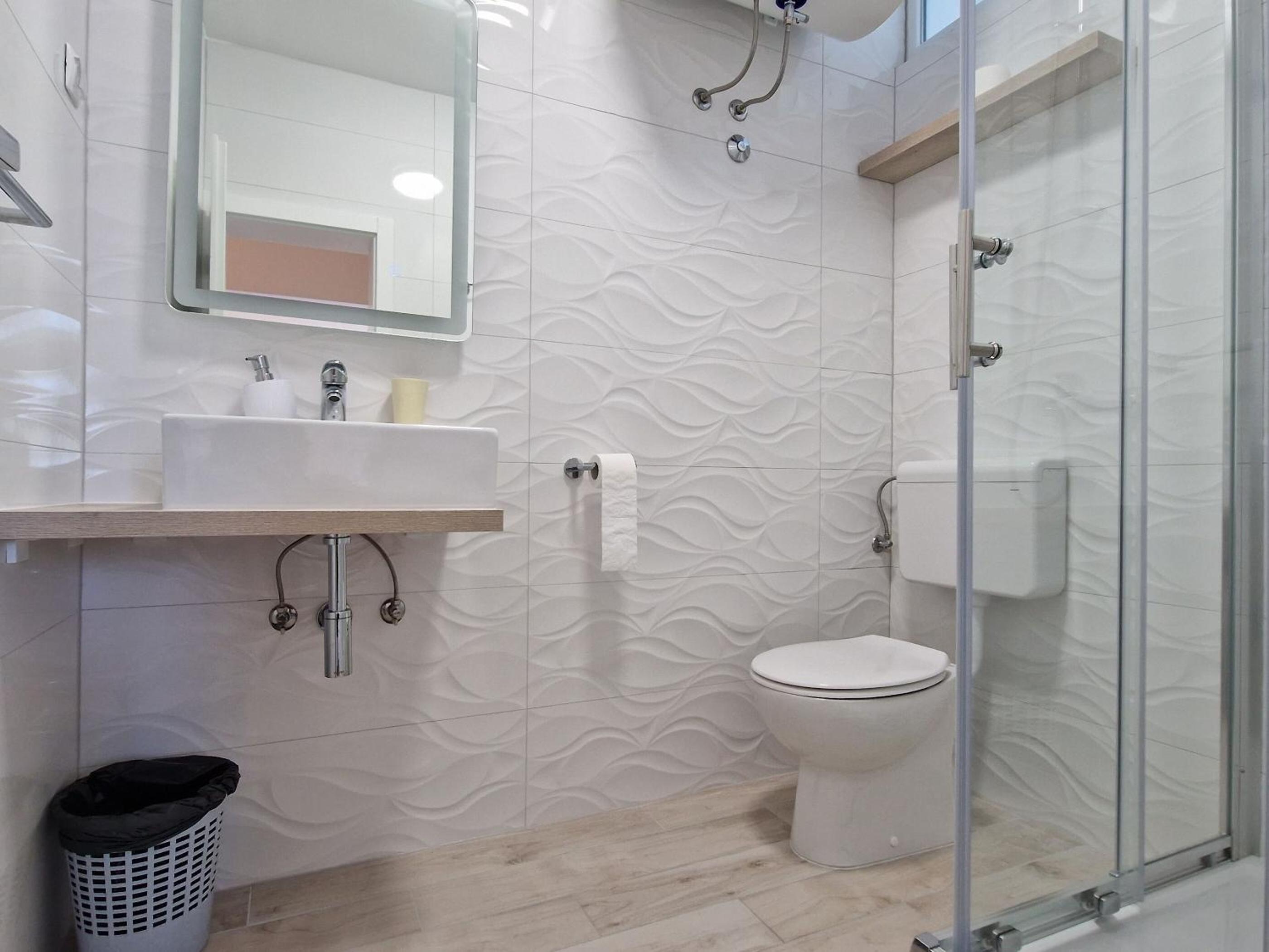 Apartment and Rooms Amenka view 5