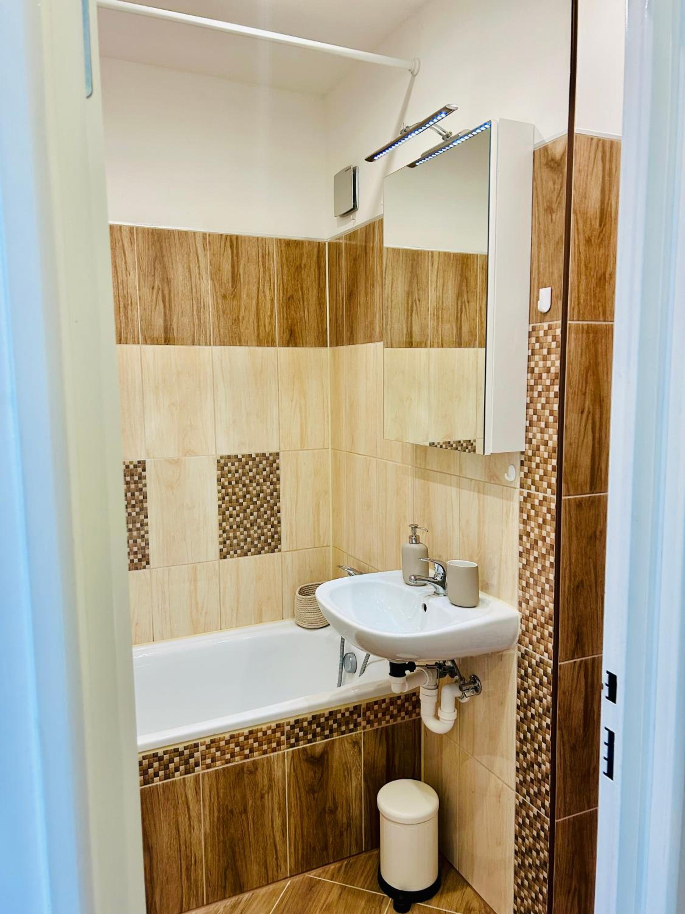 Magnolia Studio Apartment view 4