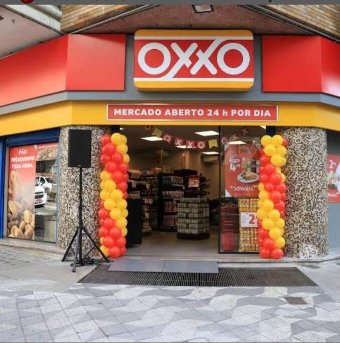 Ap Pé na areia! Vista incrível Sua família merece!