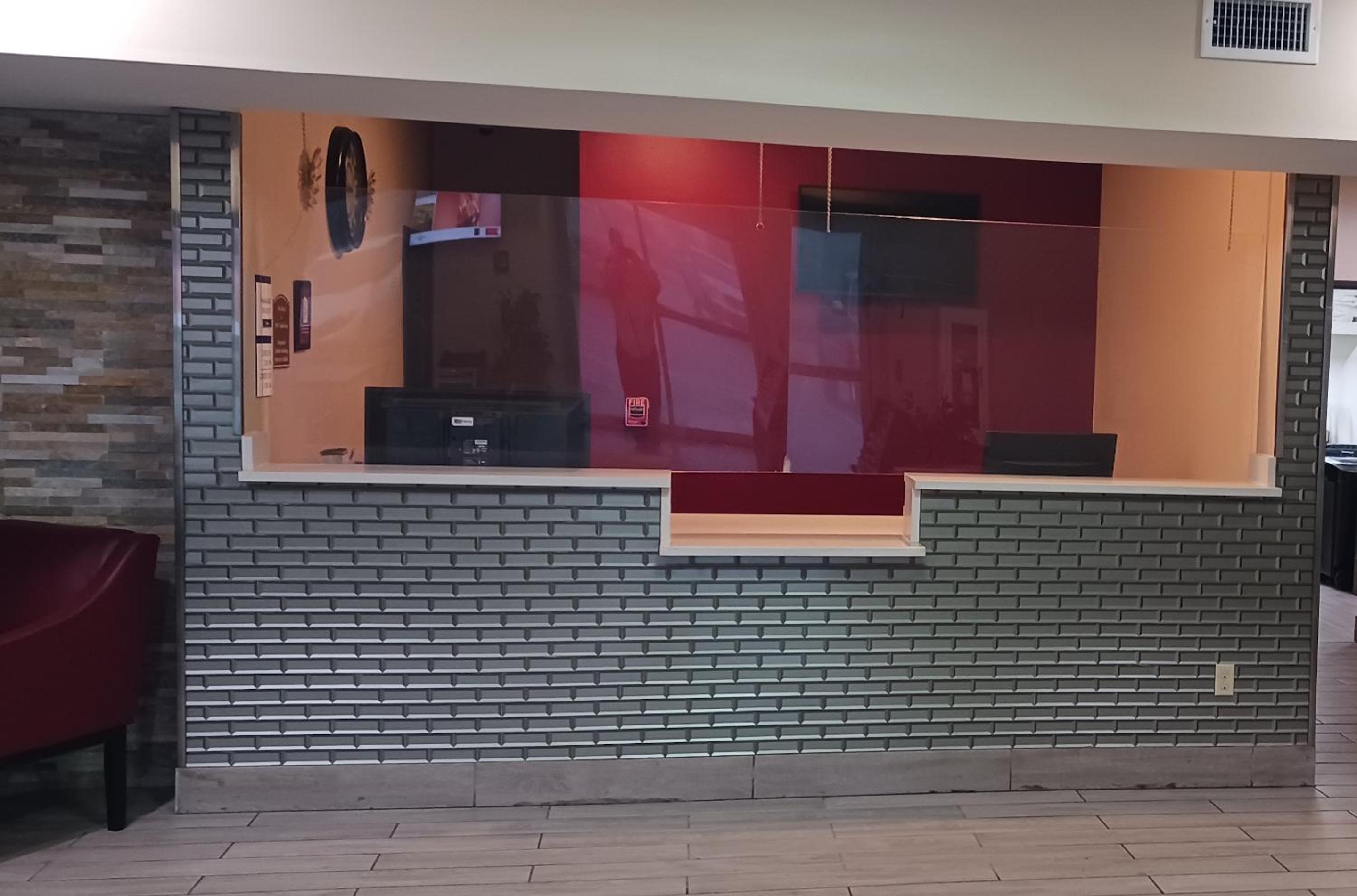 Hotel Red Roof Inn Baton Rouge - Image 1