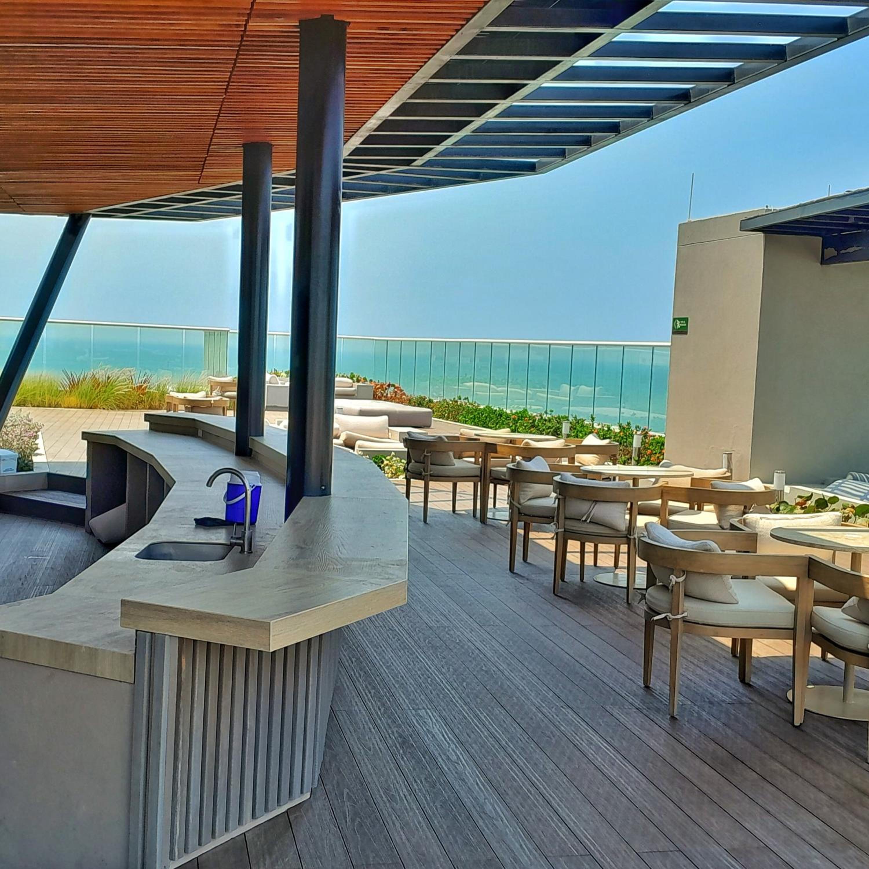 Apartamento salida directa a la playa, zona playa privada, Piscinas y jacuzzis wifi