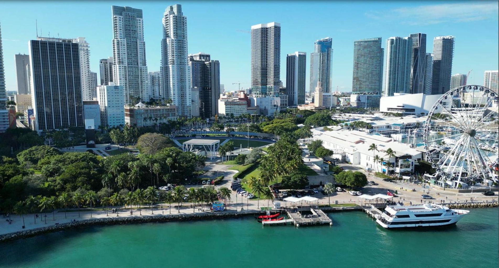 Cozy Private House near Miami Airport - Free parking - 01