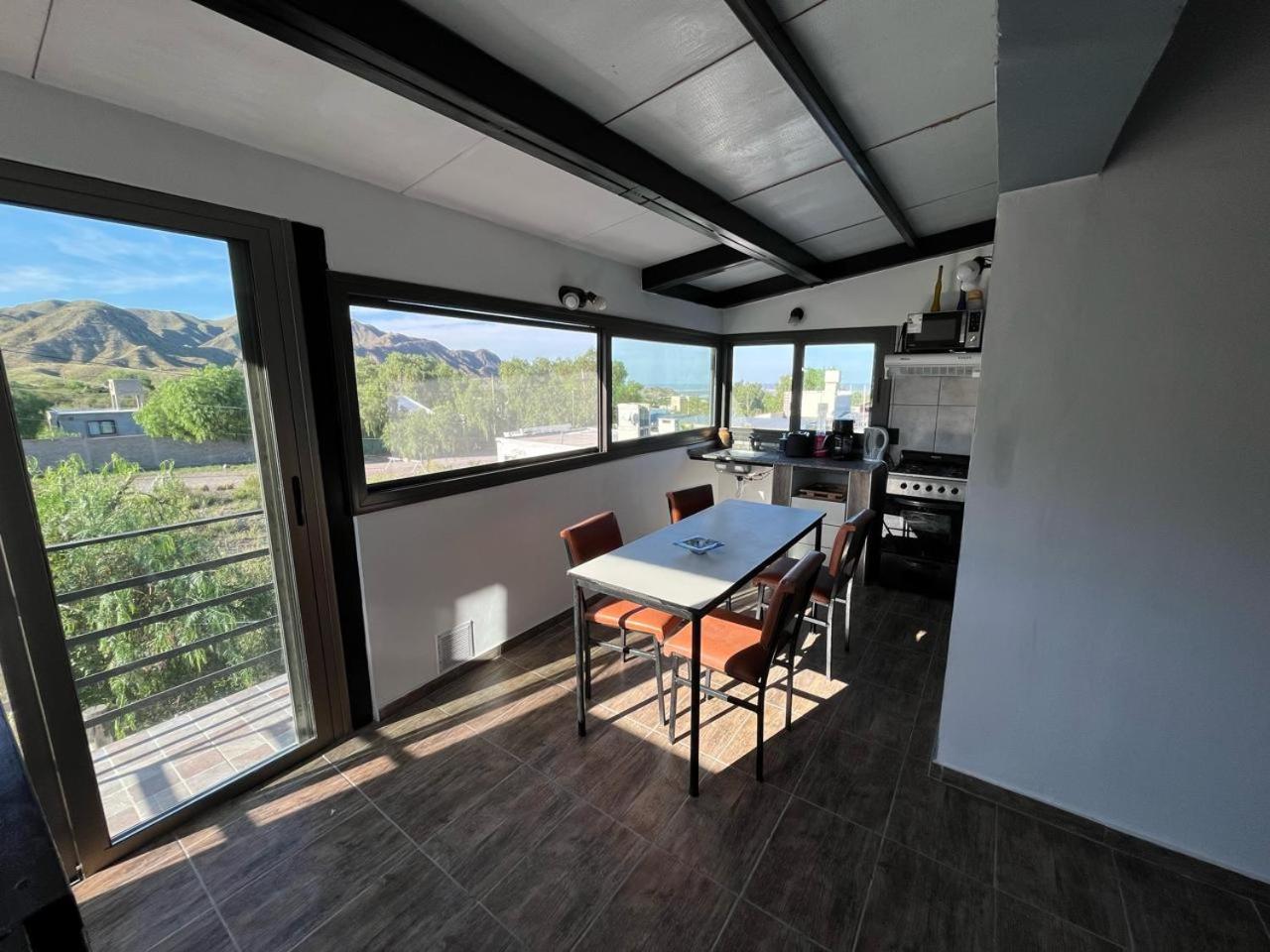 Ventanas al Cerro-El Challao