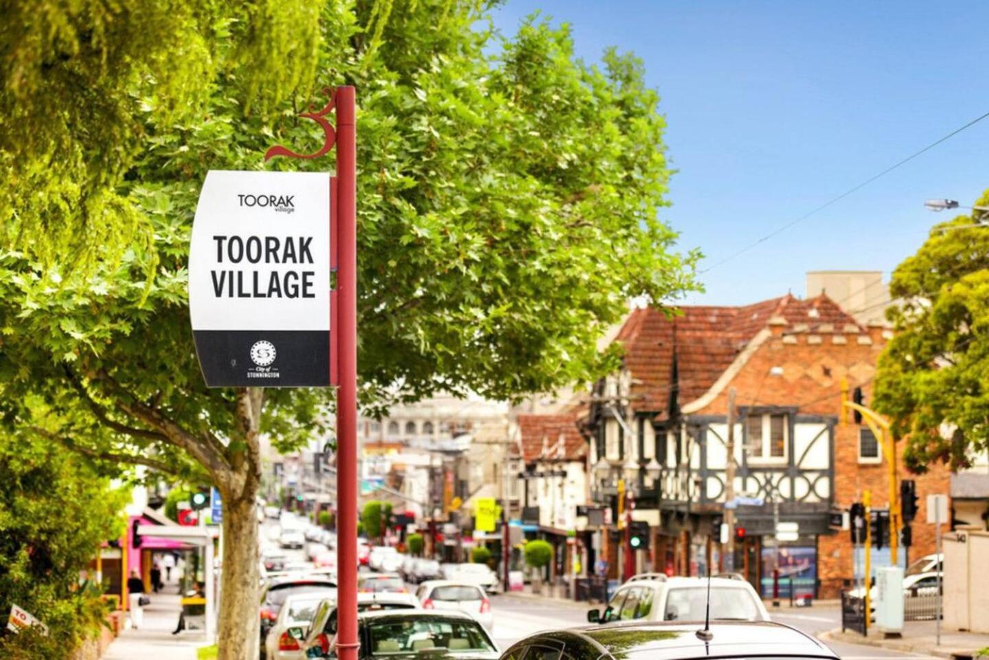 Sophisticated art deco in the heart of Toorak