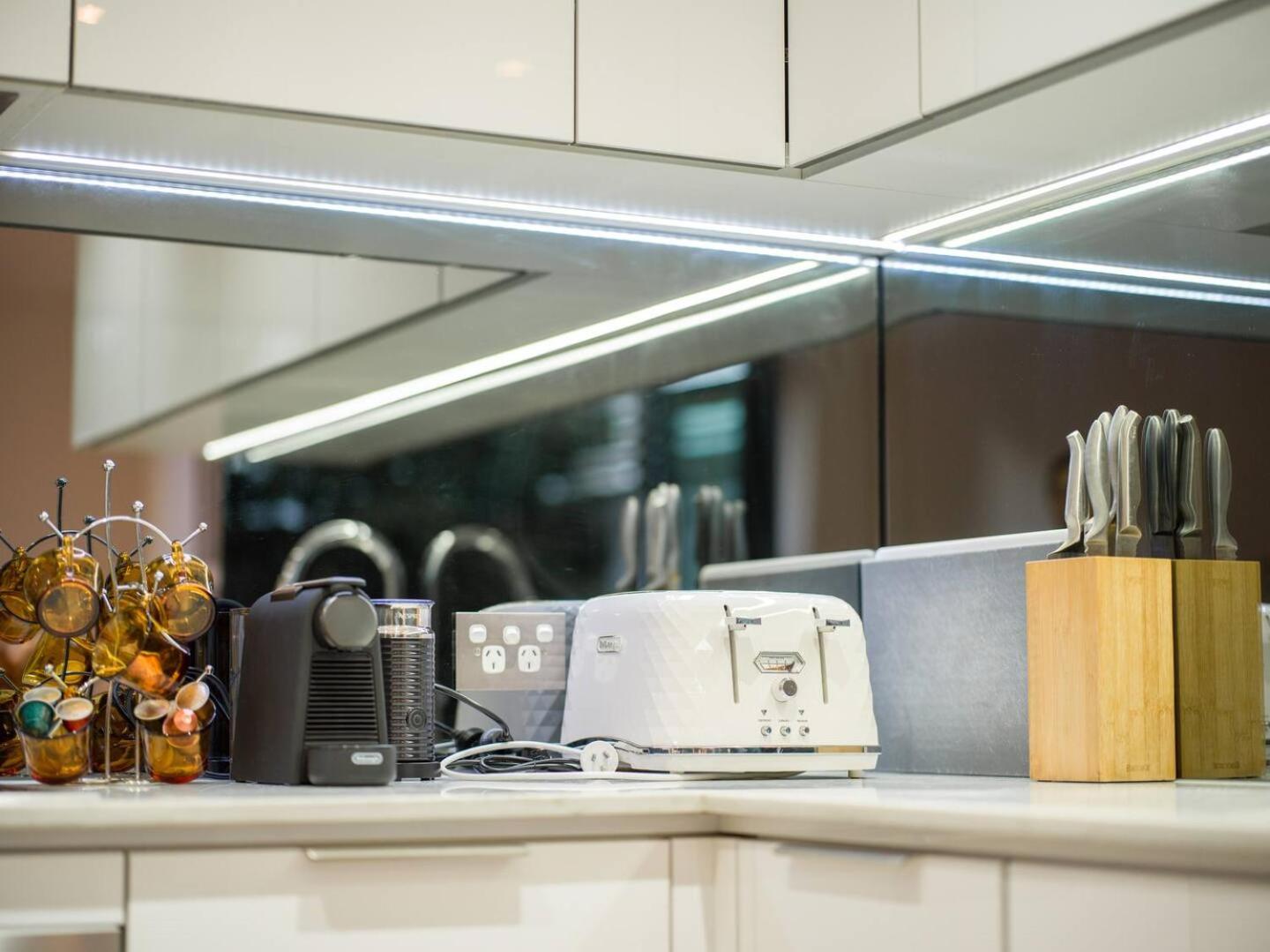 Sophisticated art deco in the heart of Toorak