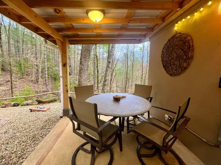 Private Mtn Love Shack w/ fast wifi, BBQ & view view 5