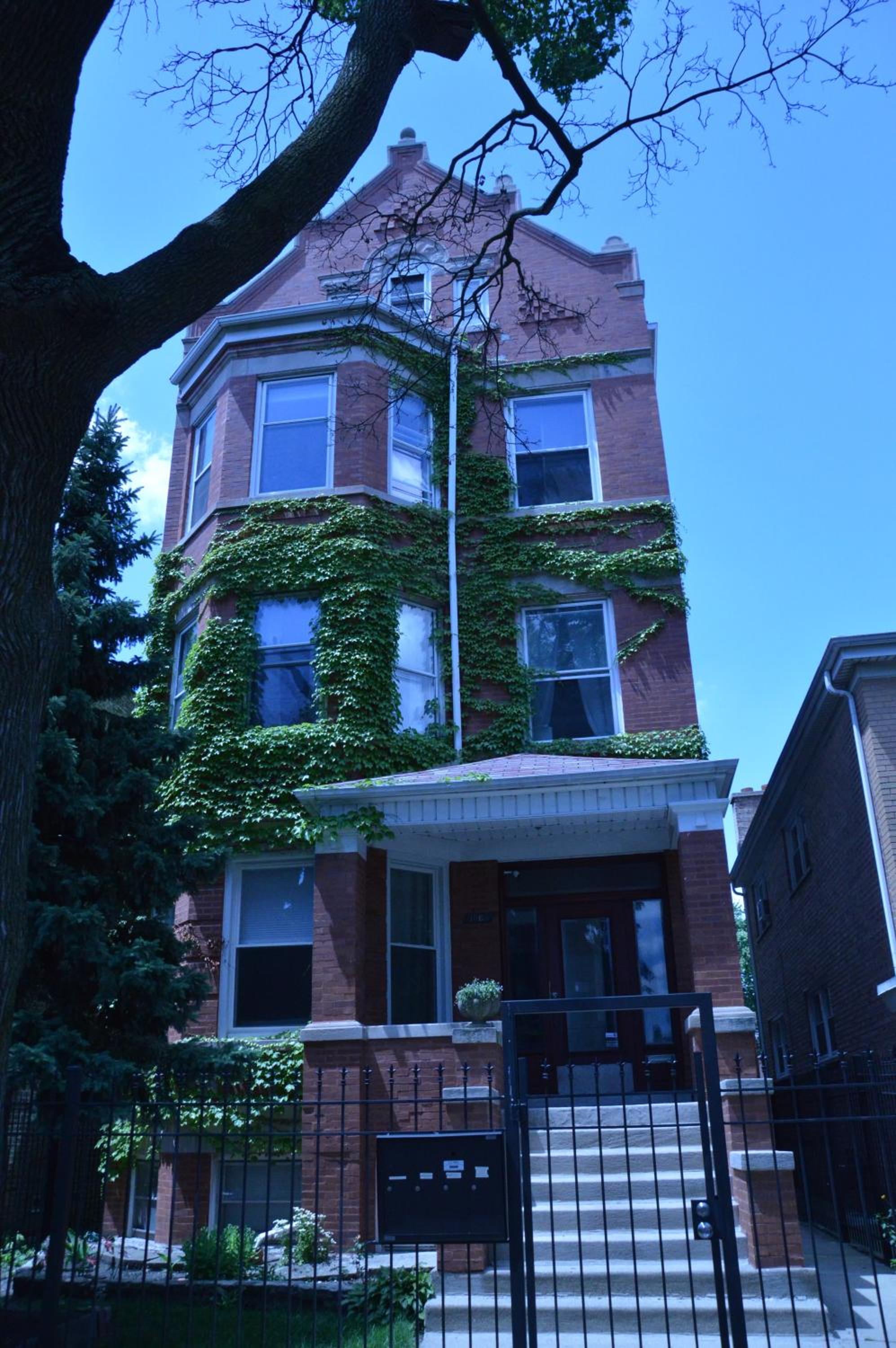 Stunning 4BD/2BA Getaway Chicago — Chicago