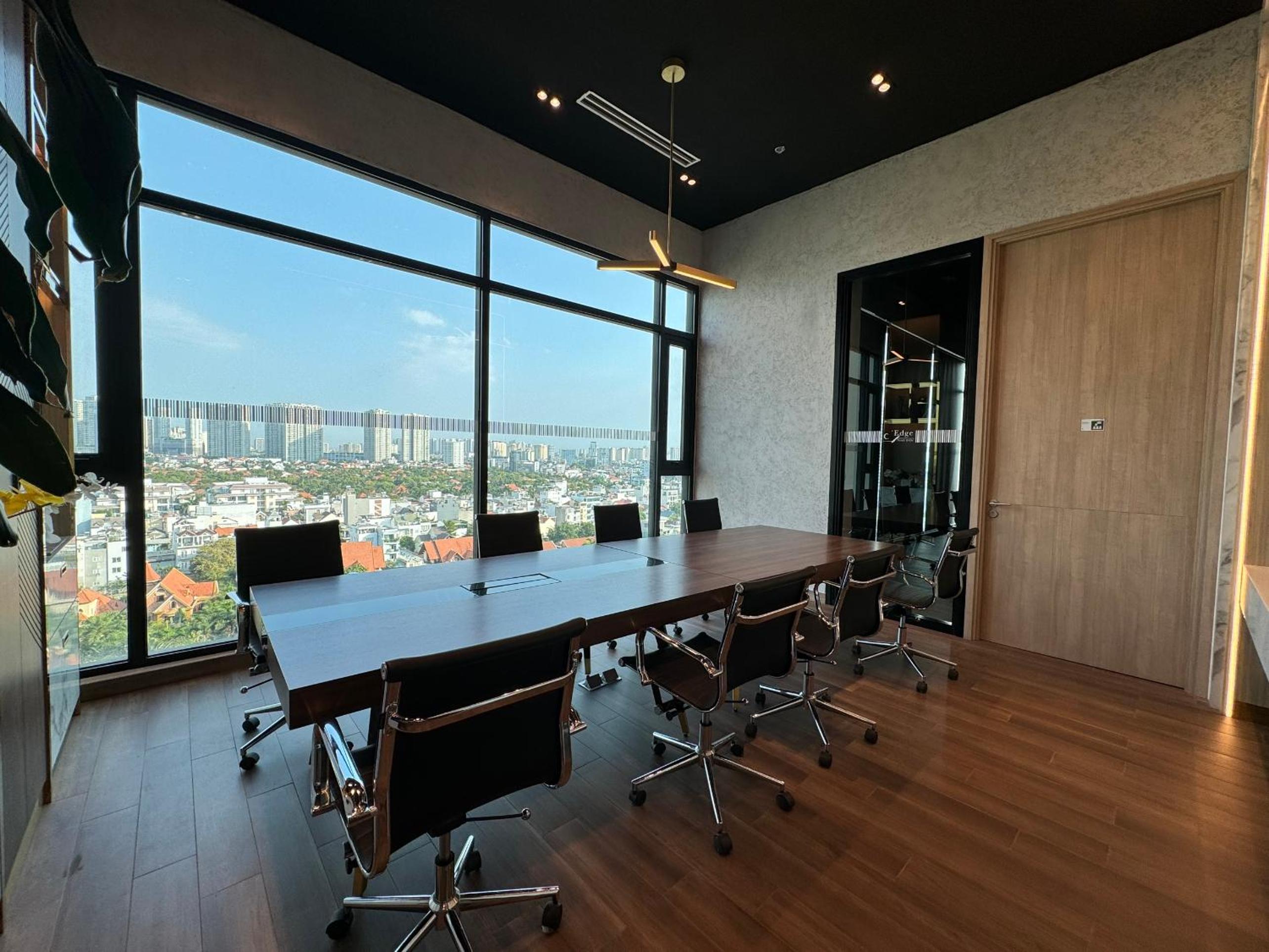 Homie's Dedge Thao Dien Luxury Apartment