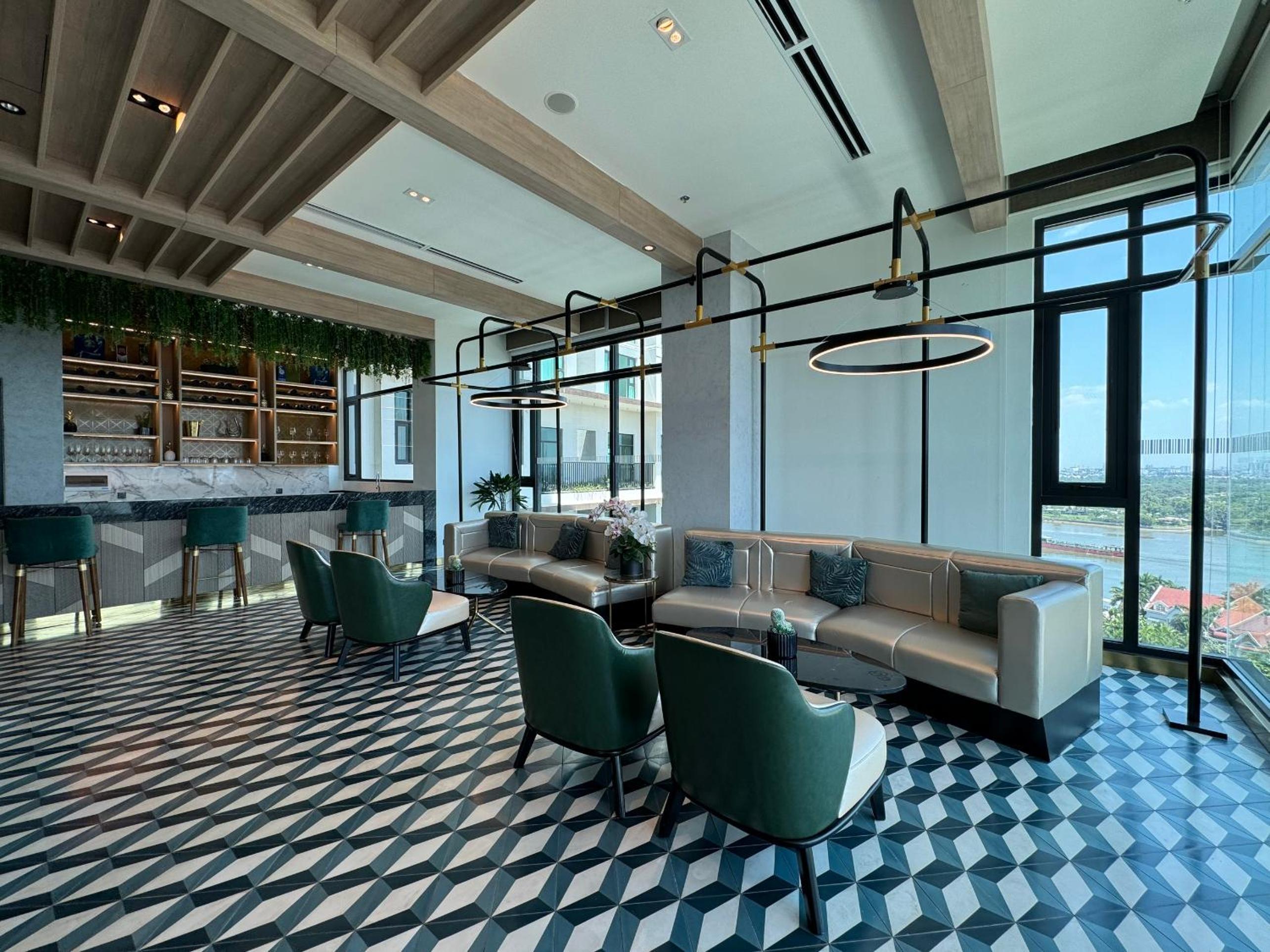 Homie's Dedge Thao Dien Luxury Apartment