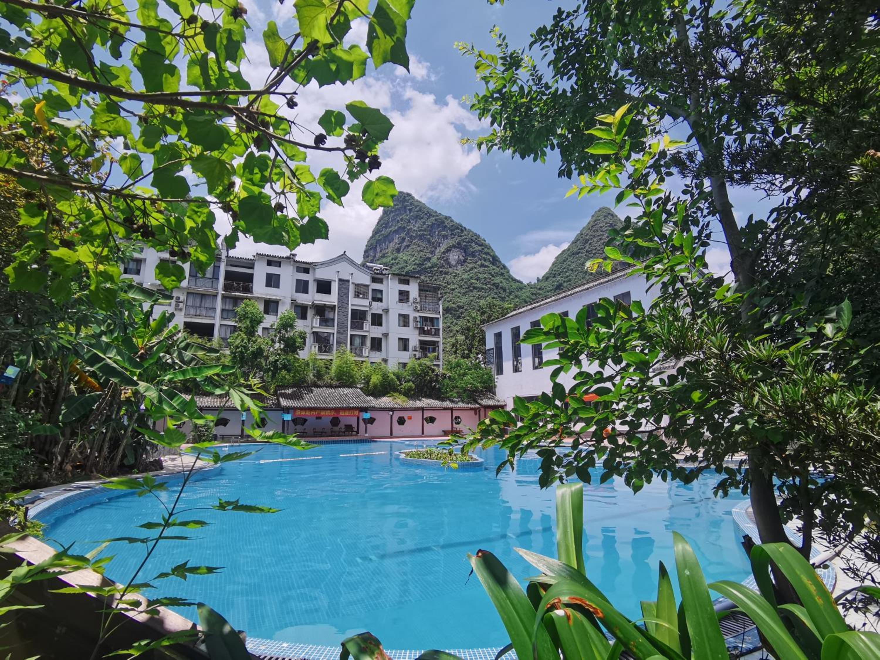 Guilin Yangshuo Waterhouse River View Villa