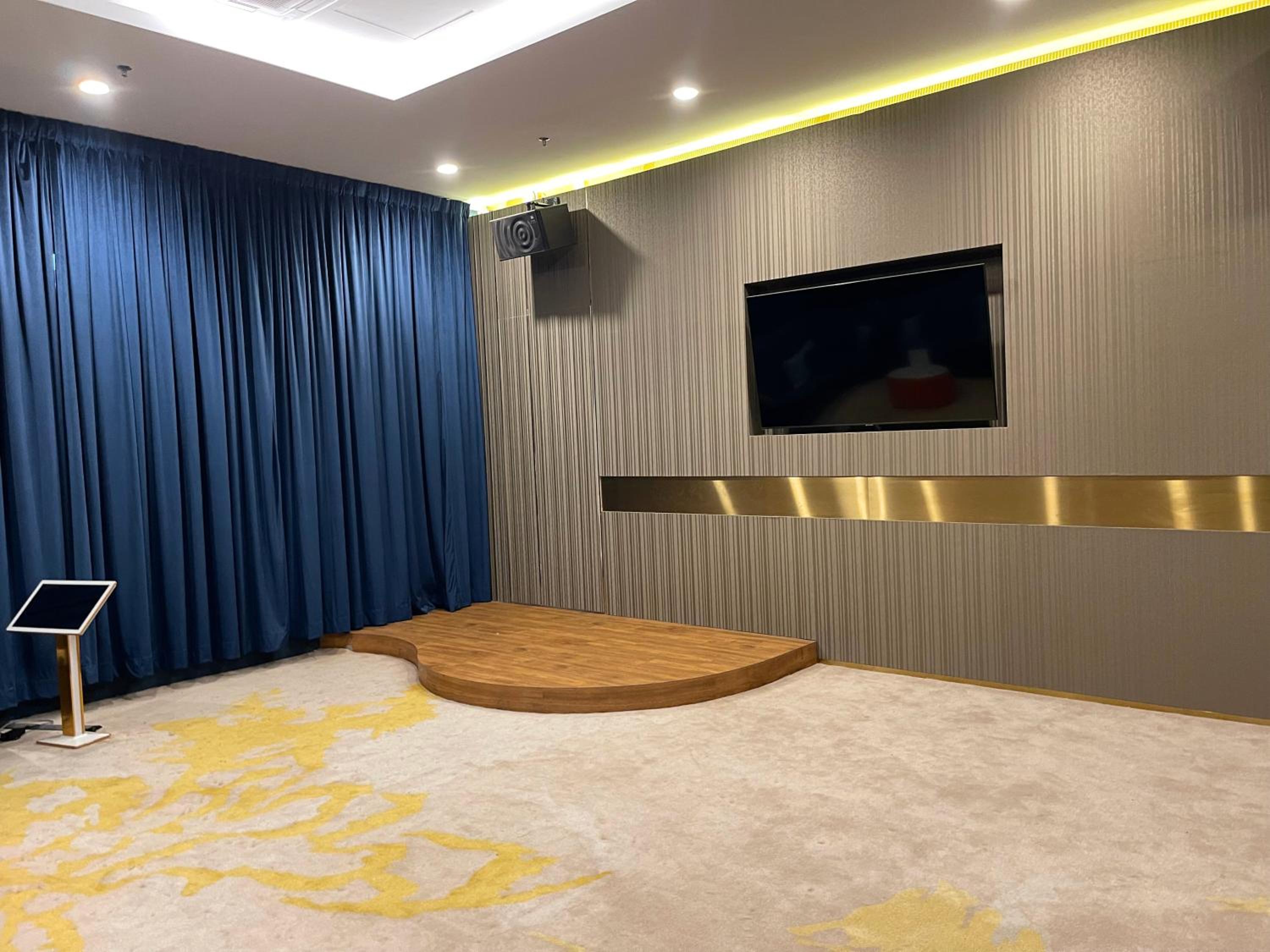 Dualkeys Studio Apartment Bukit Indah photo 4