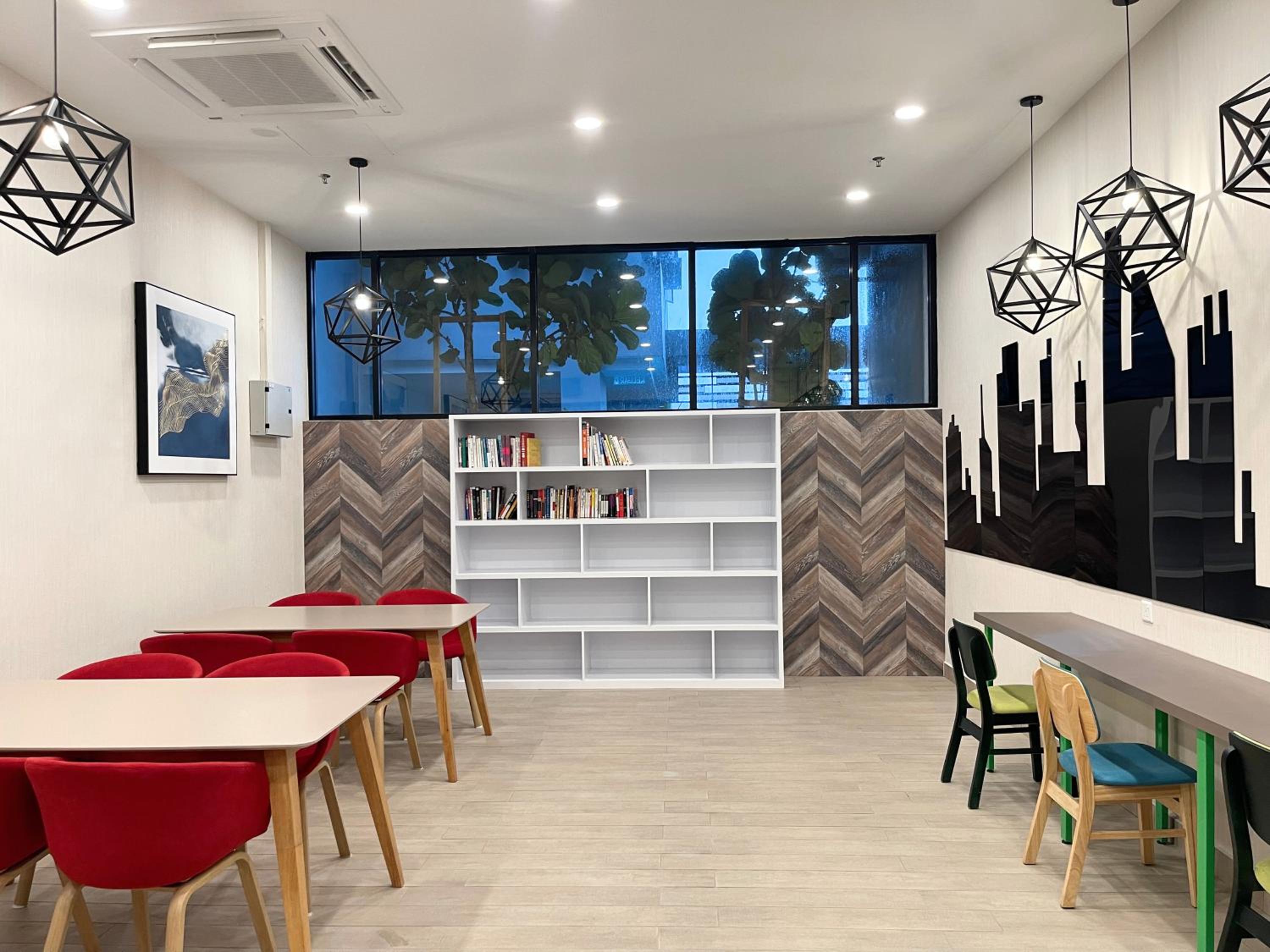 Dualkeys Studio Apartment Bukit Indah photo 5