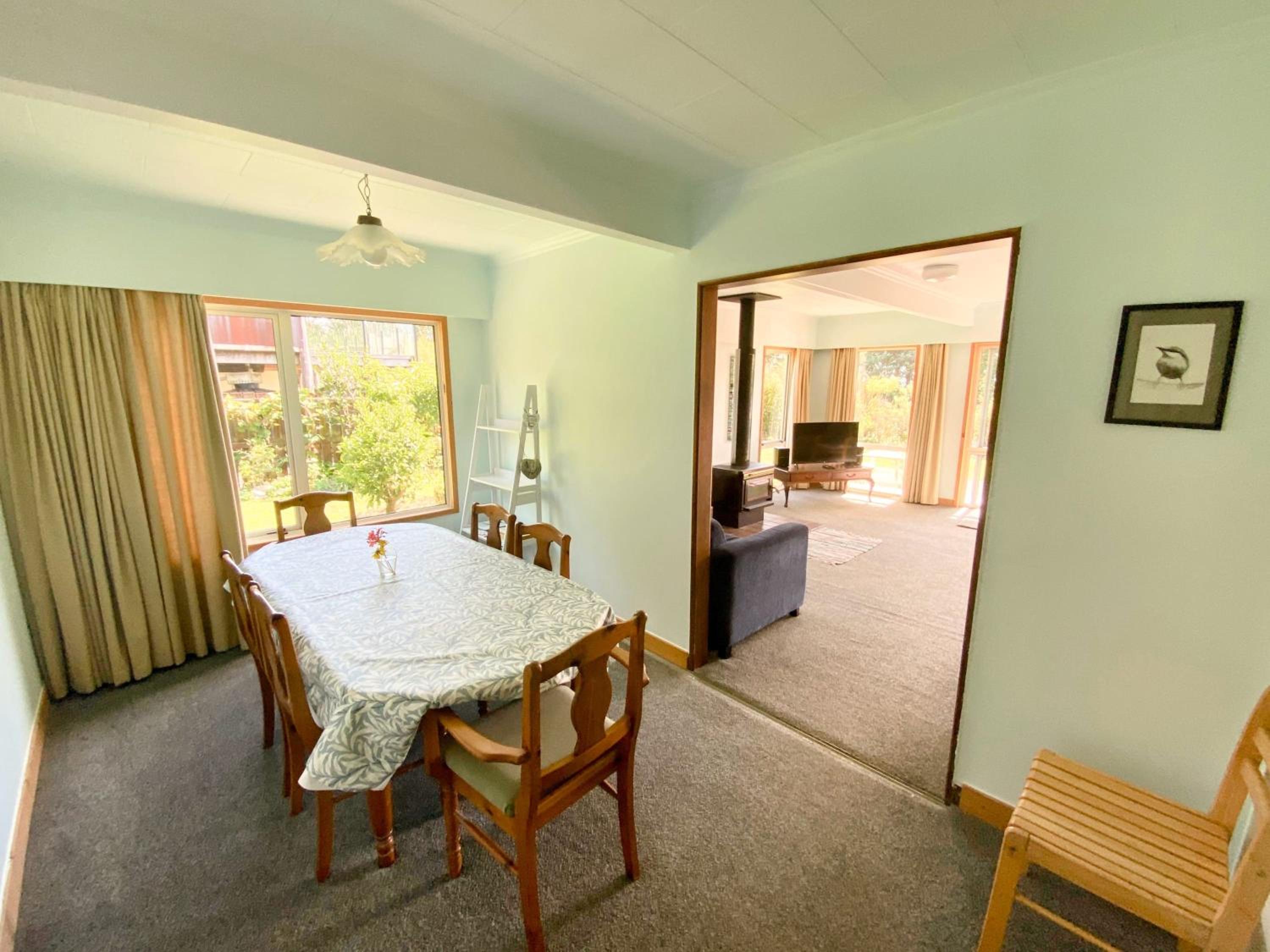 Coastal Charm in Patons Rock view 4