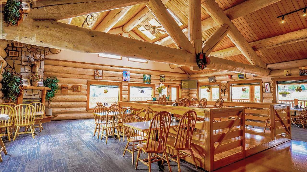 Bear's Claw Lodge view 3