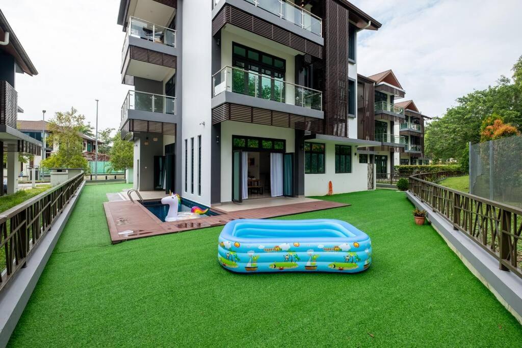 Bungalow Putrajaya 15pax w Private Pool Gathering photo 1