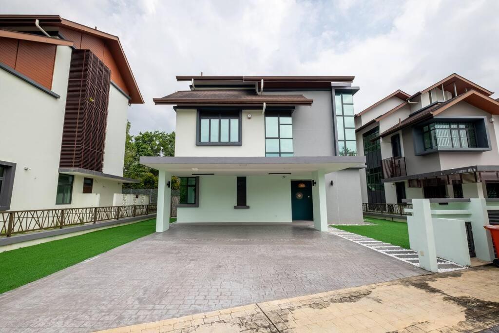 Bungalow Putrajaya 15pax w Private Pool Gathering photo 2