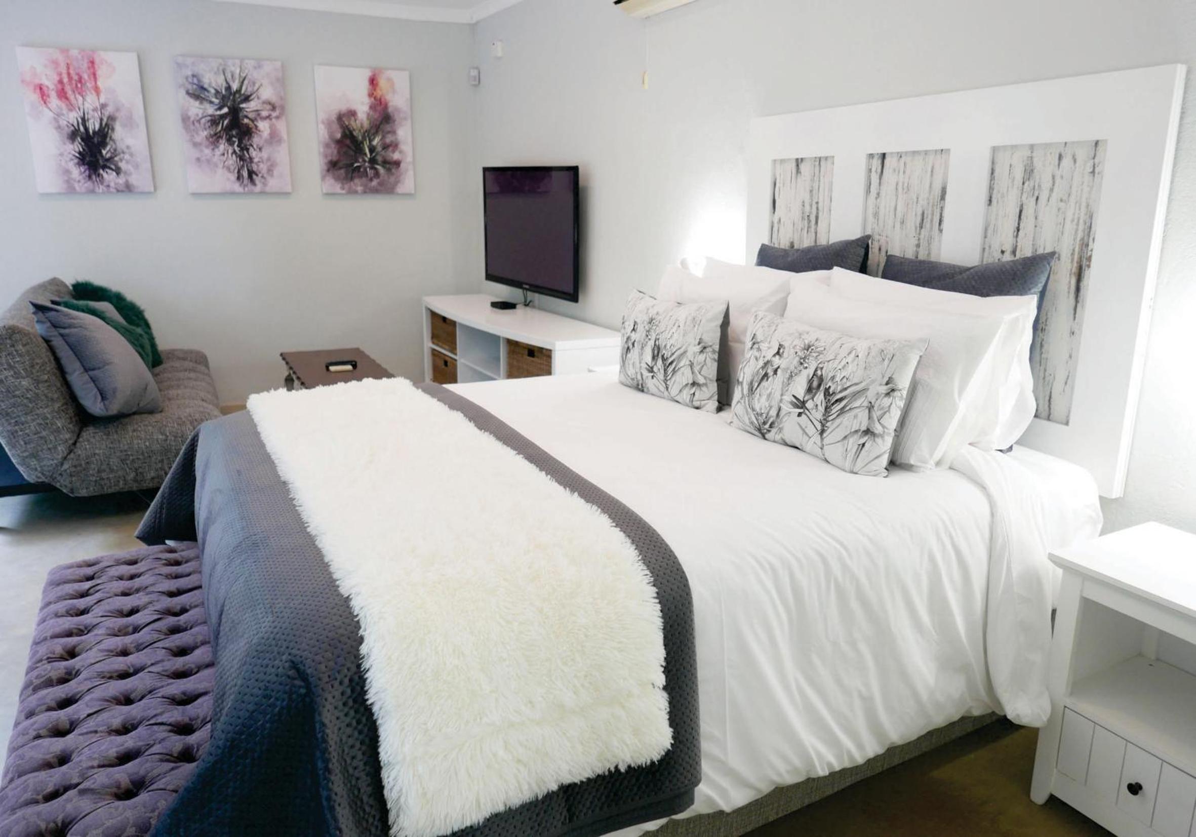 Waterside Cottages & Villas - Self Catering
