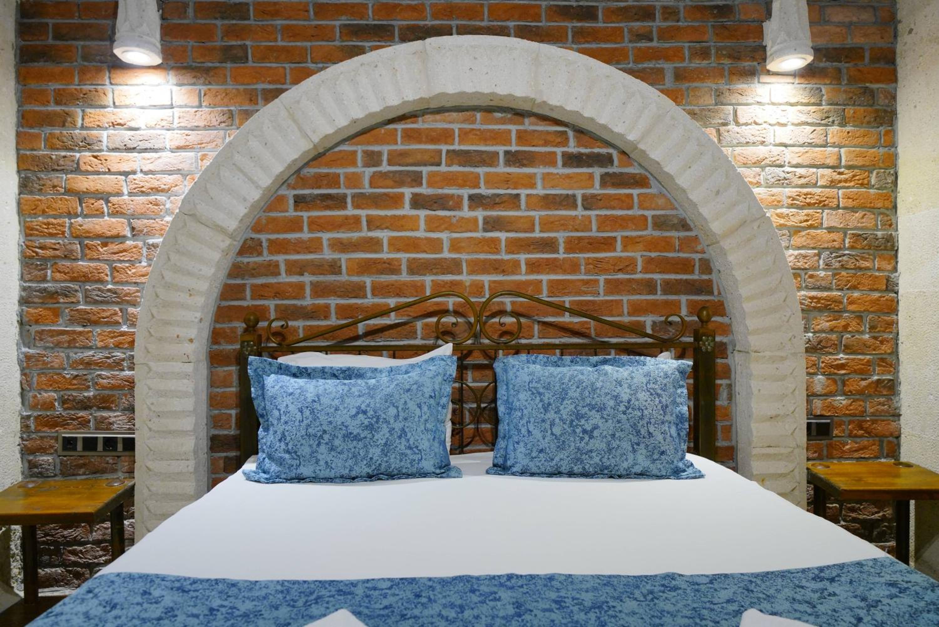 Emit Cave Hotel - Image 137