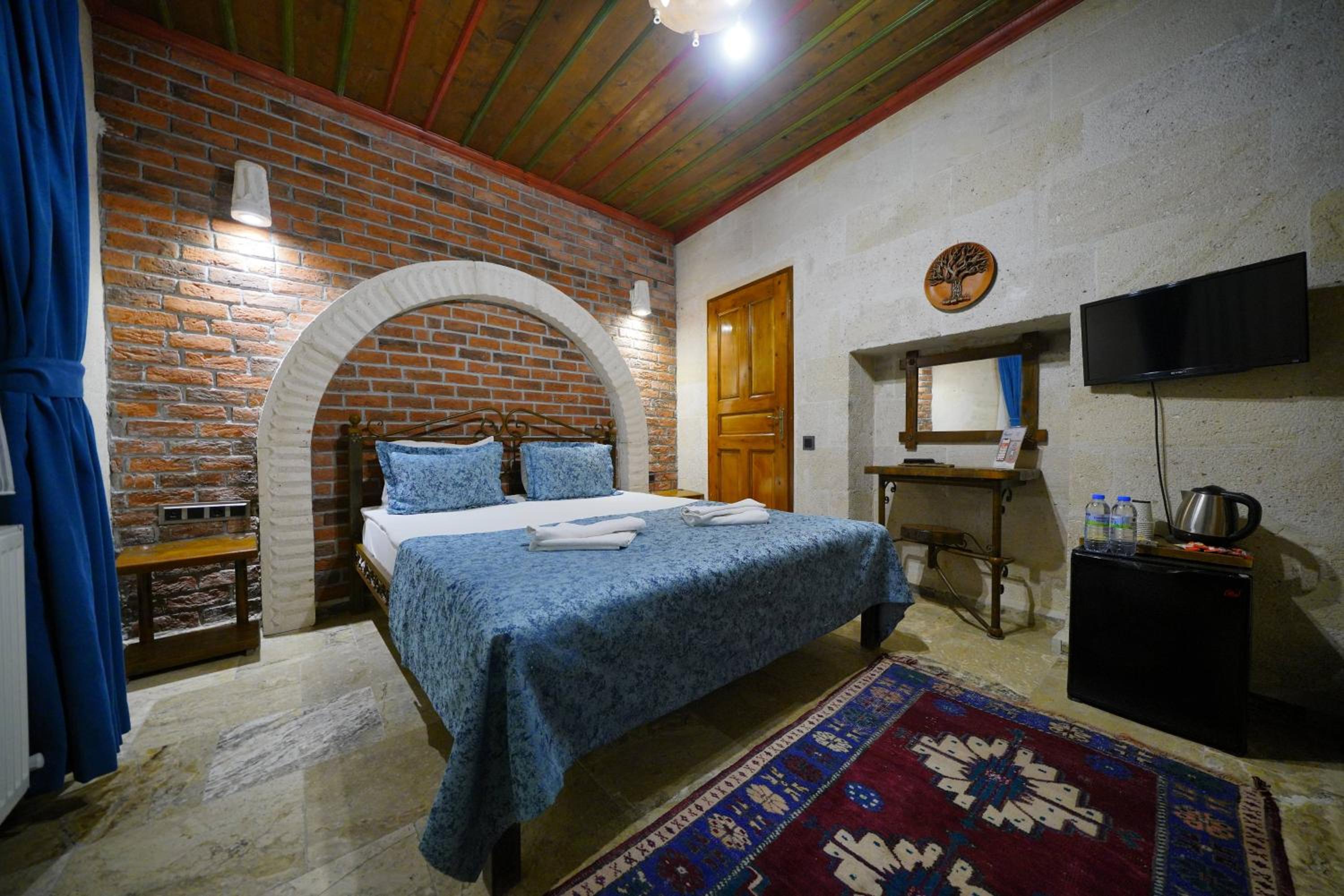 Emit Cave Hotel - Image 136