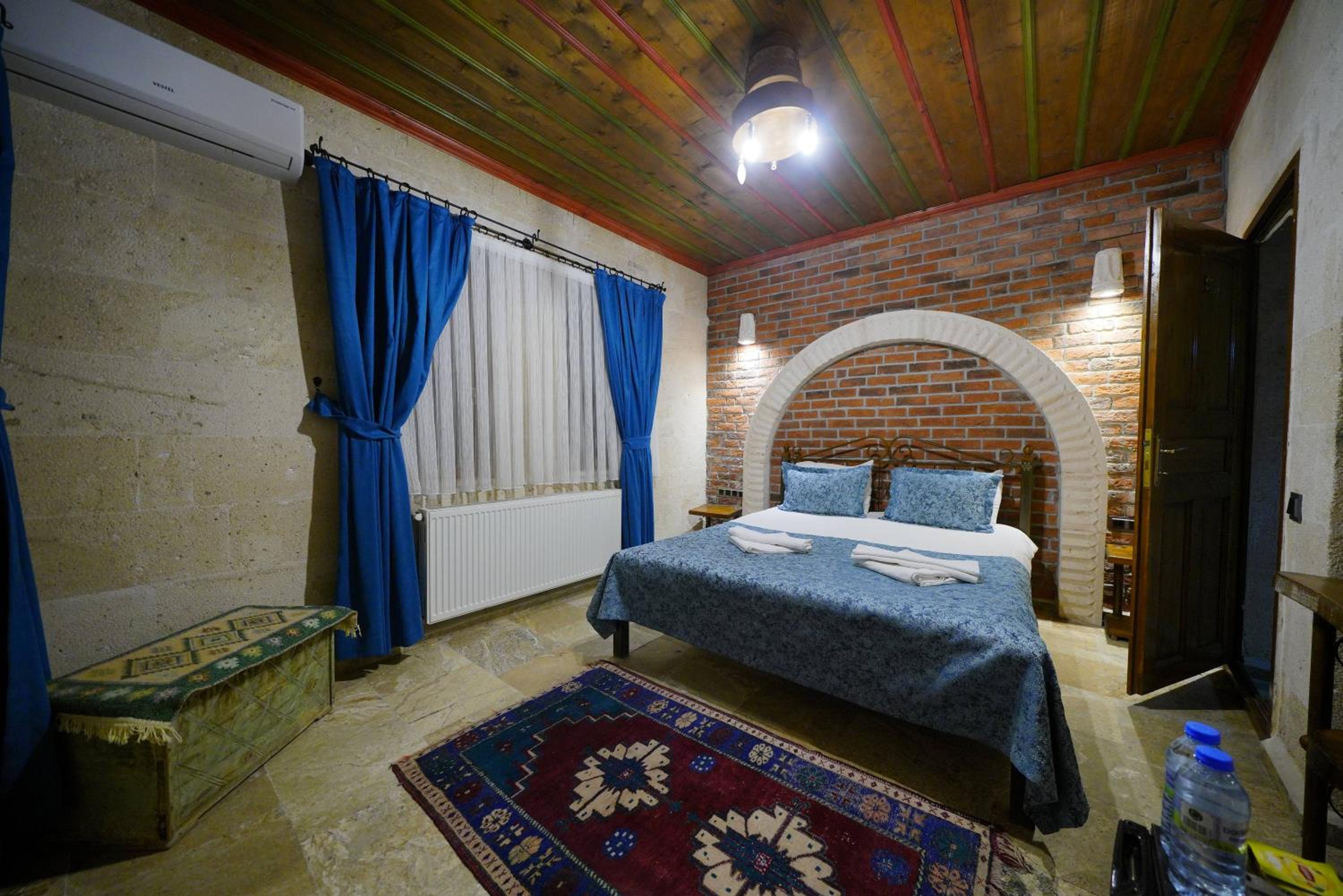 Emit Cave Hotel - Image 152