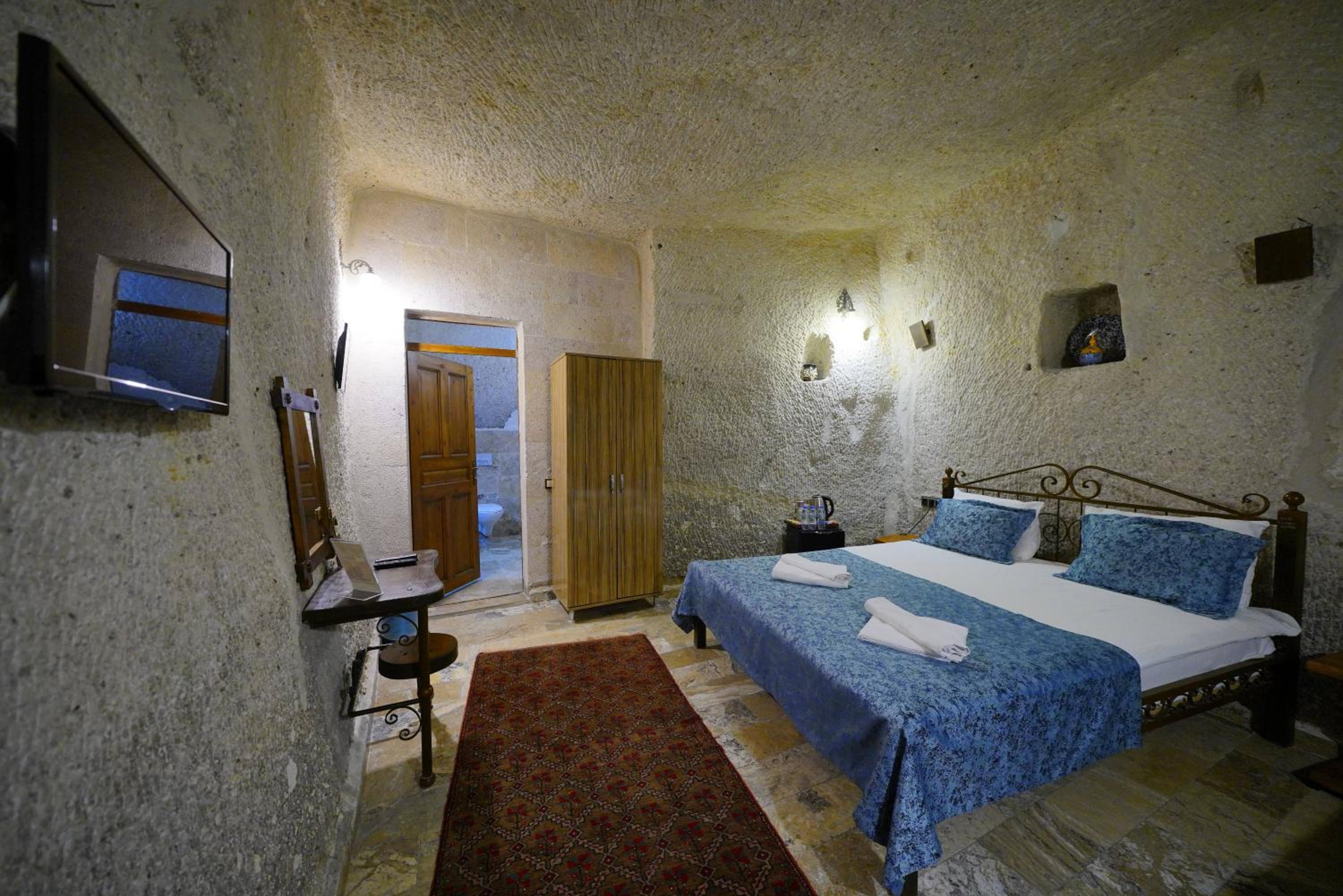 Emit Cave Hotel - Image 41
