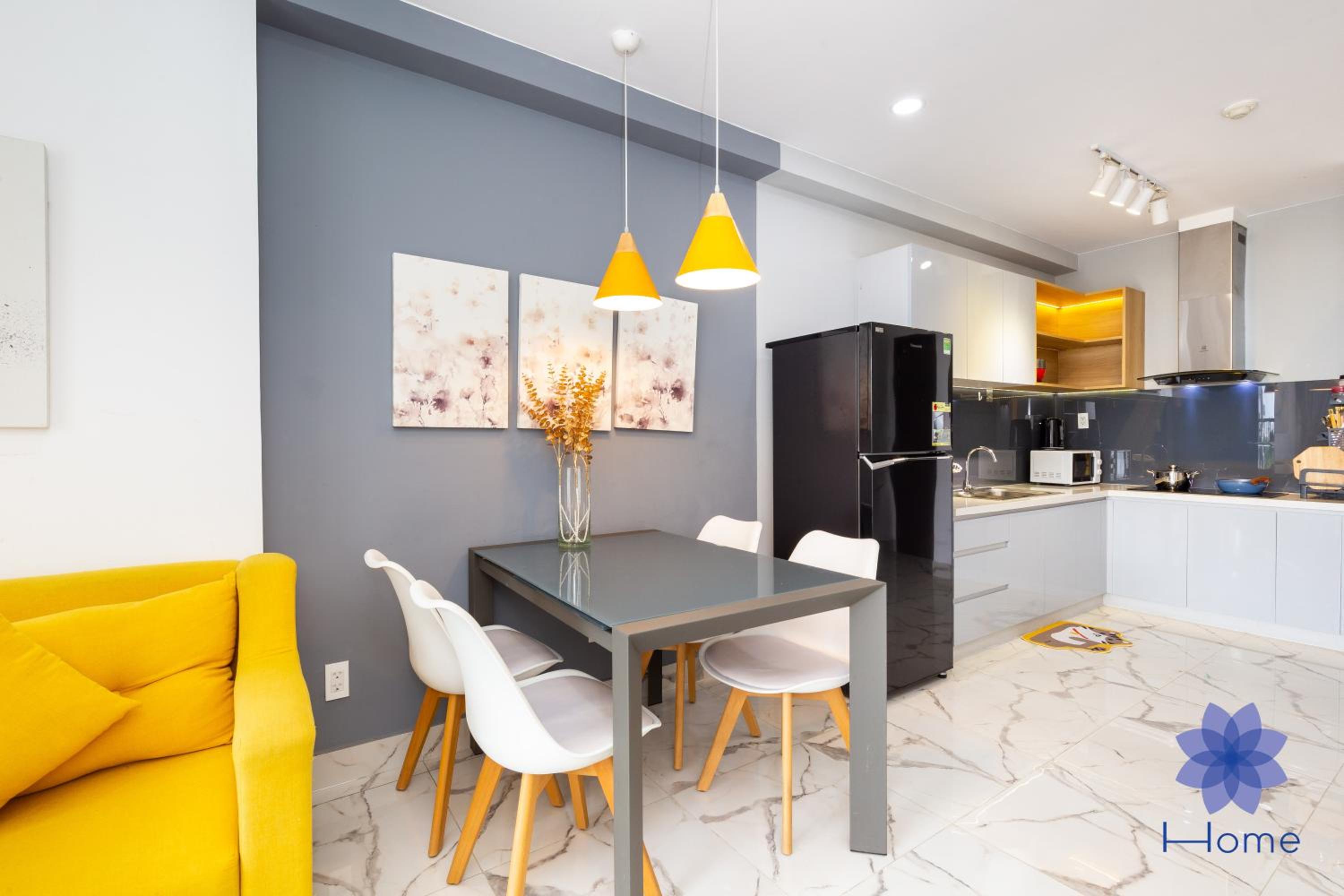 Home, Cosy&Luxury Apartment - 5mins to Airport, Free Pool&Gym, Airport Pick up Service