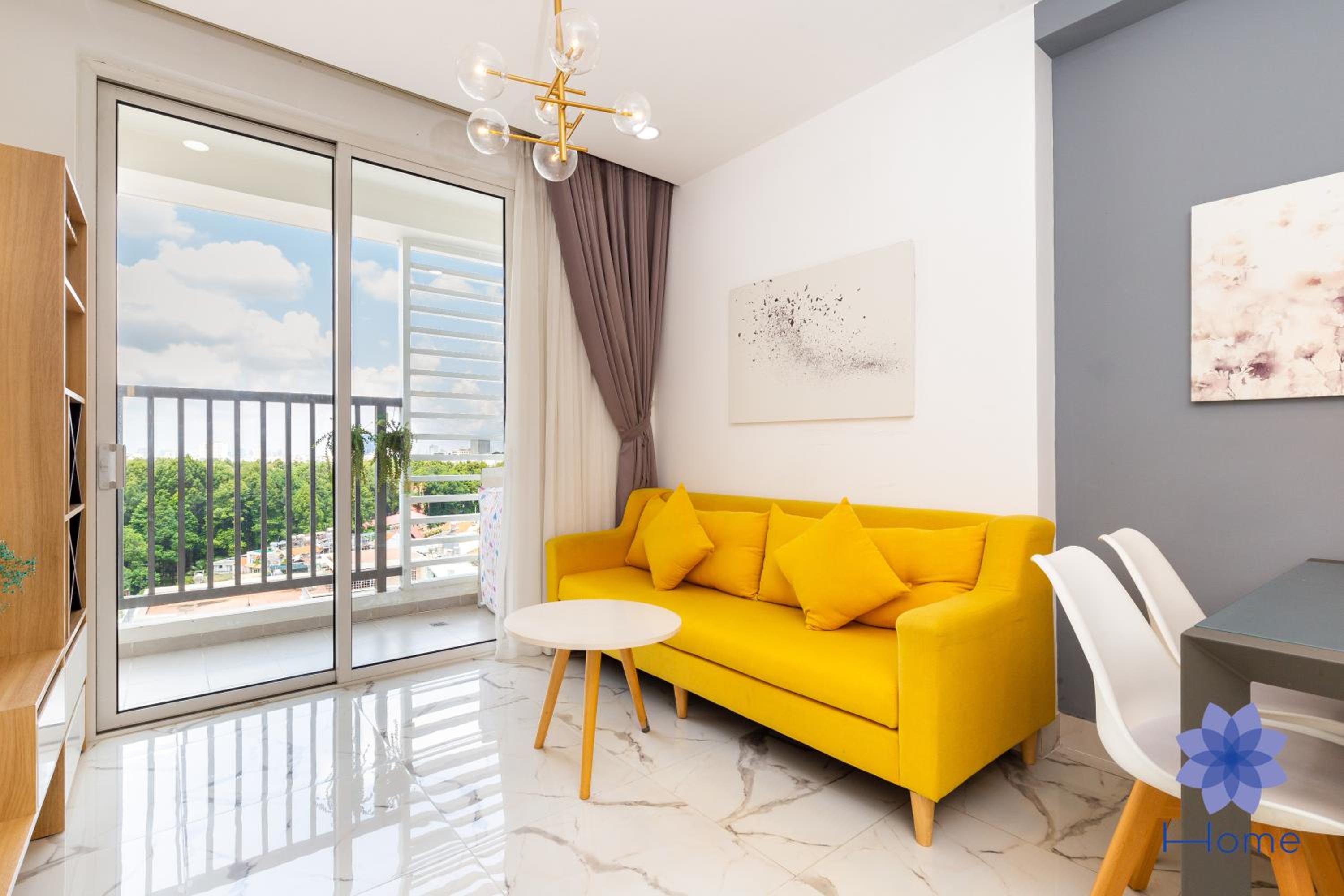 Home, Cosy&Luxury Apartment - 5mins to Airport, Free Pool&Gym, Airport Pick up Service
