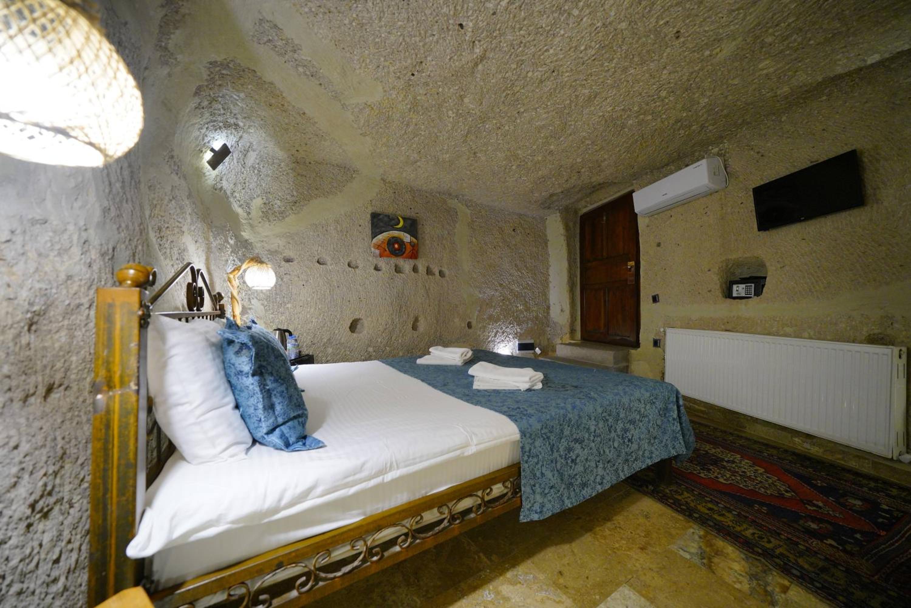 Emit Cave Hotel - Image 50