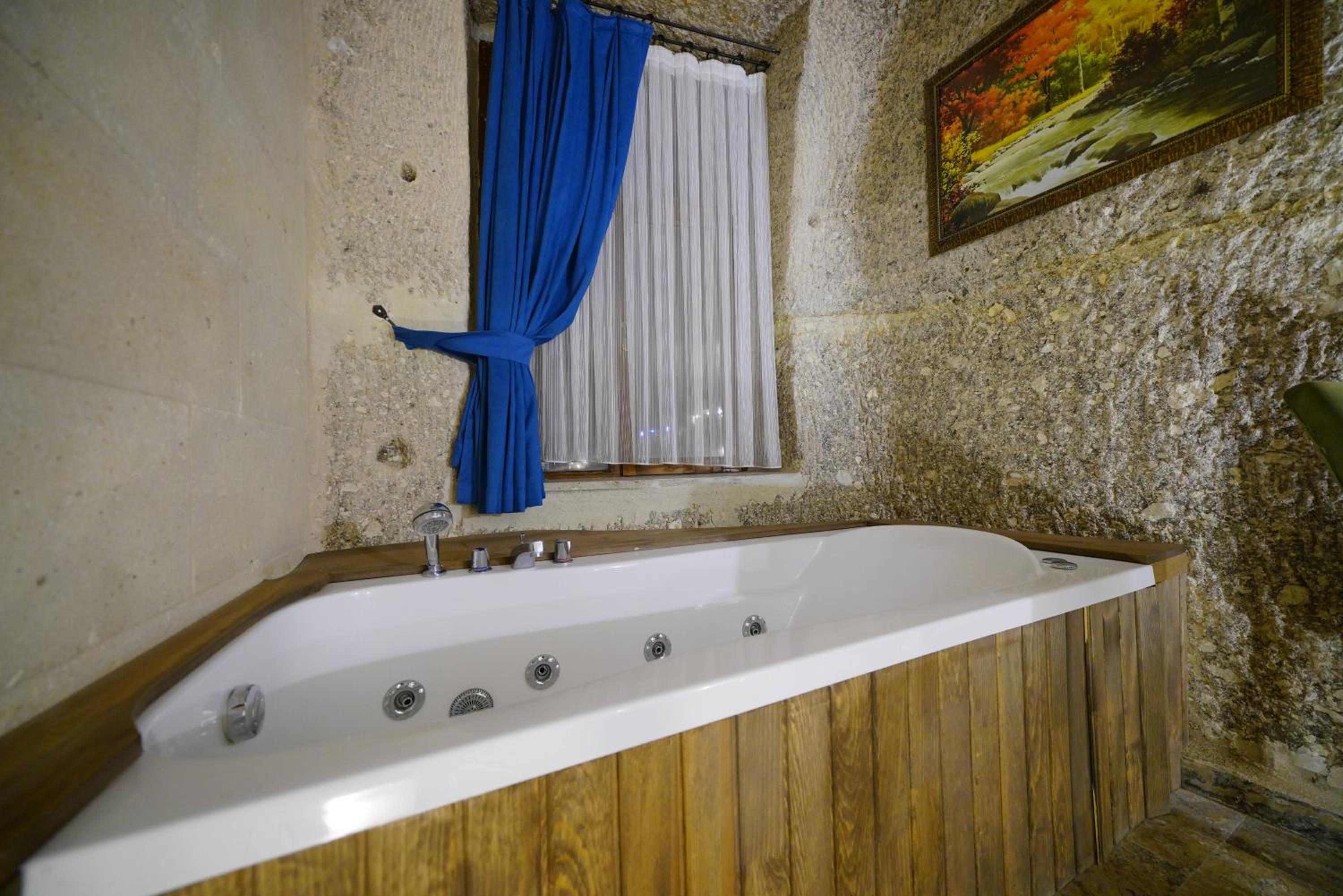 Emit Cave Hotel - Image 46