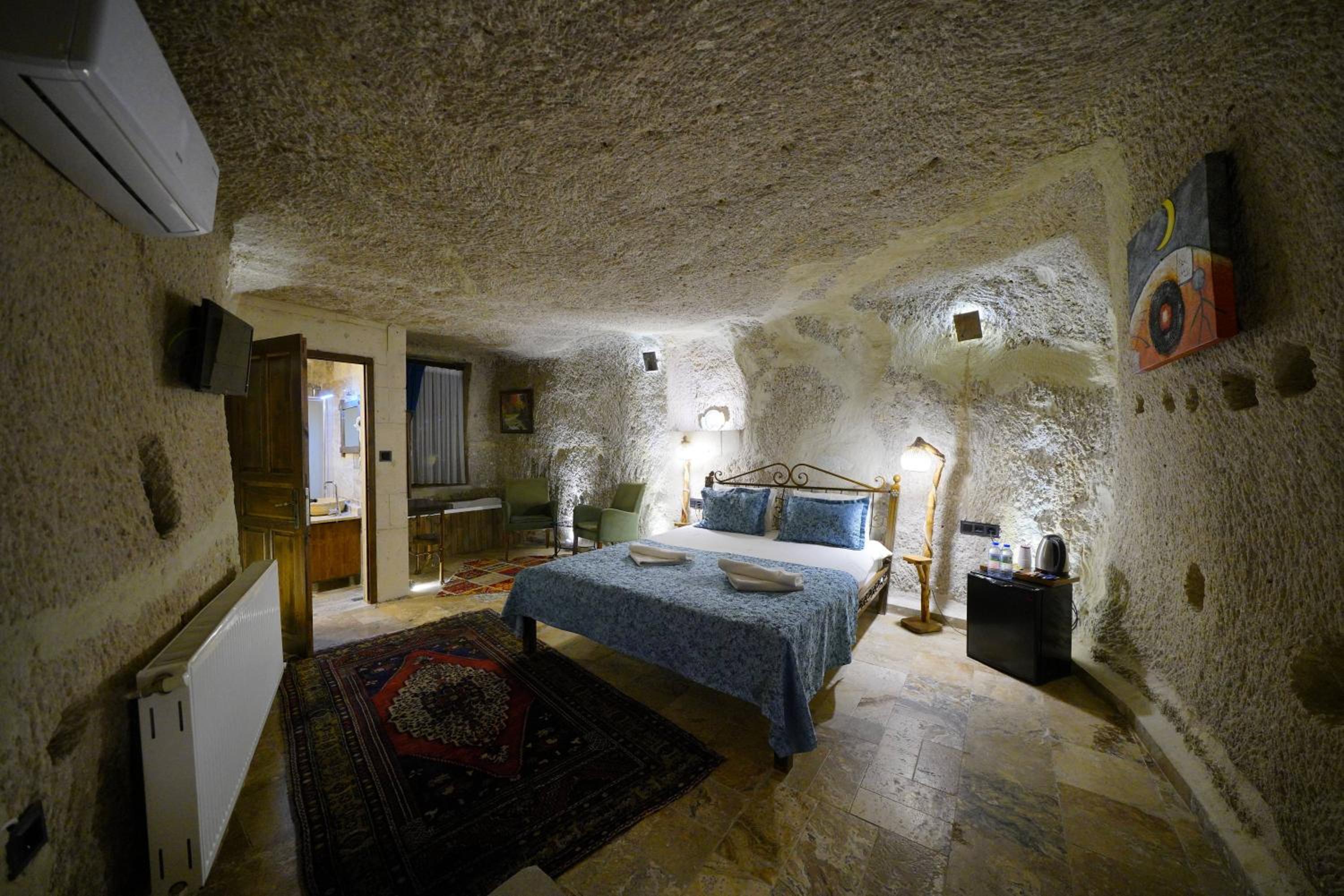 Emit Cave Hotel - Image 52