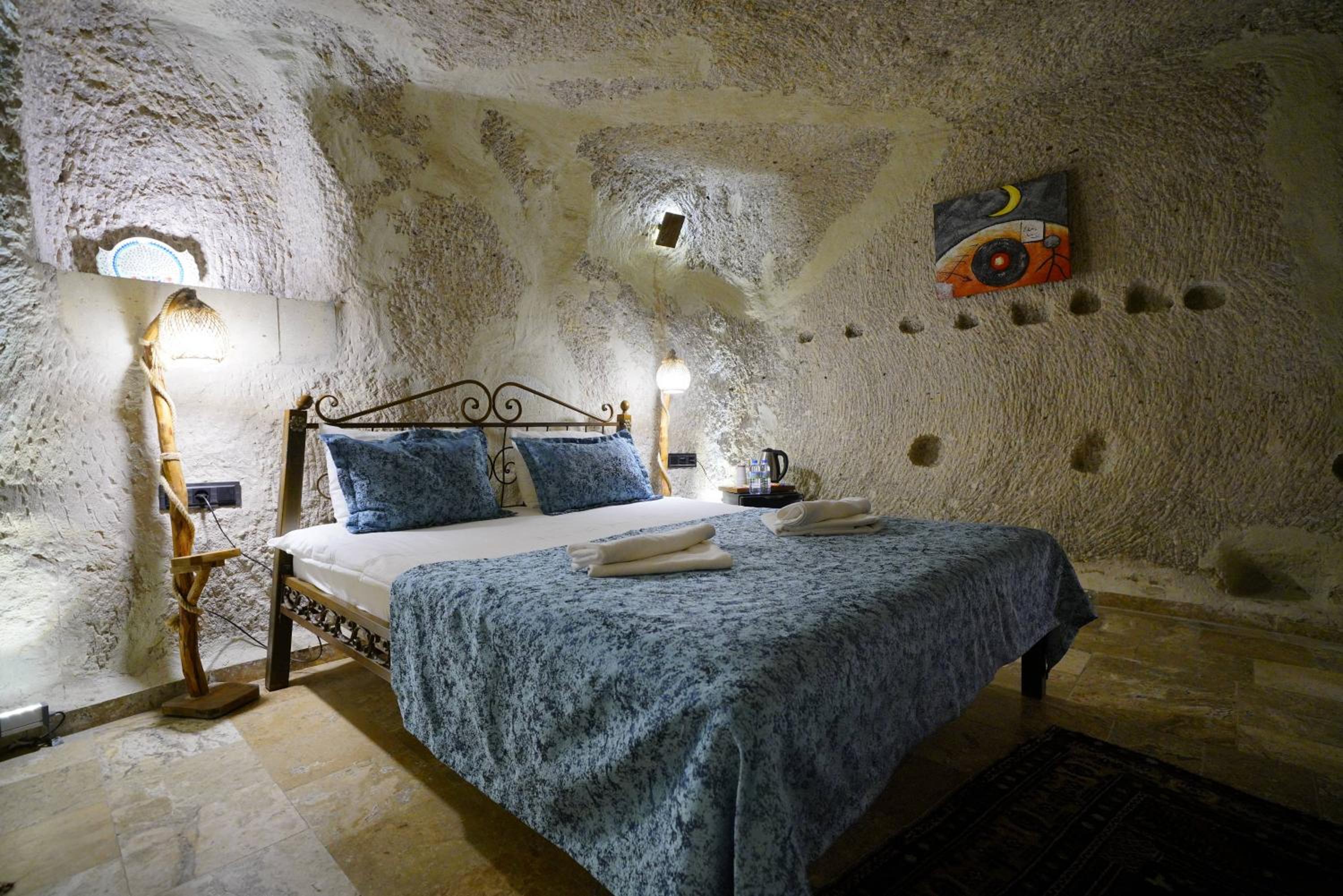 Emit Cave Hotel - Image 51