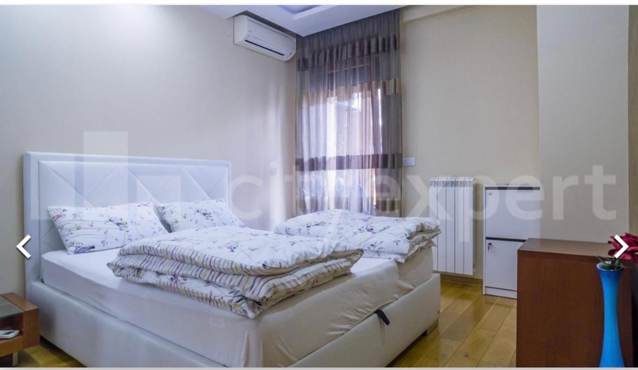 Central Garden modern 1 bedroom condominium complex view 4